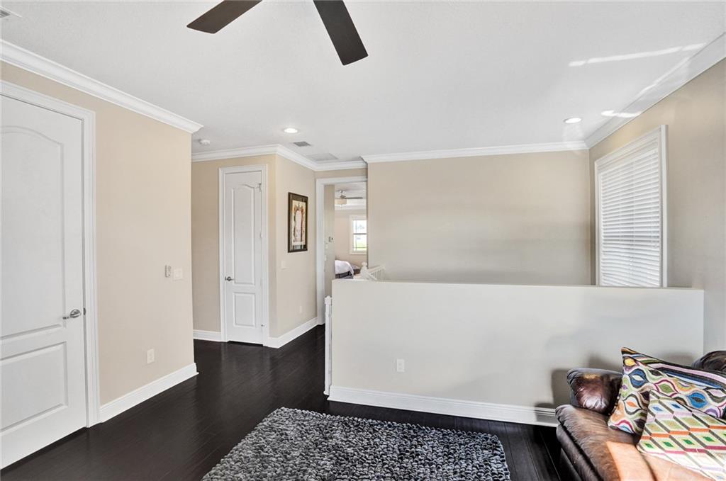 MIRA LAGO - Residential