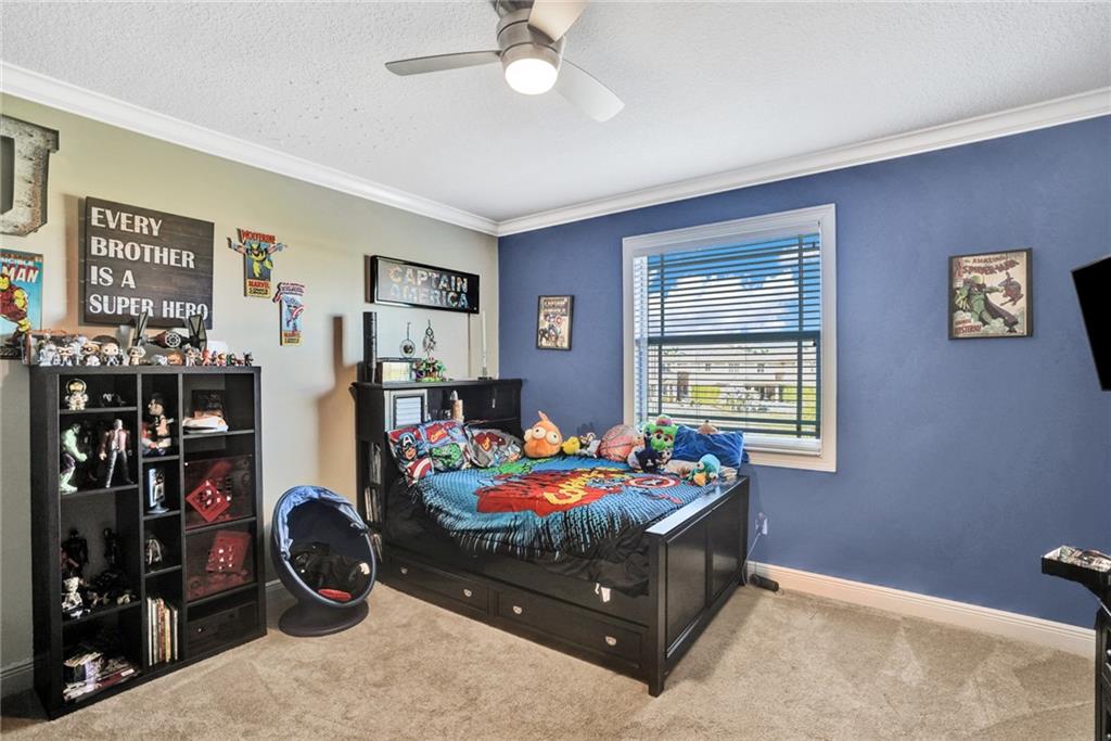 MIRA LAGO - Residential