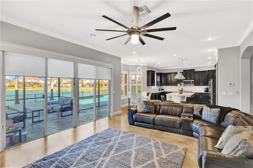 MIRA LAGO - Residential