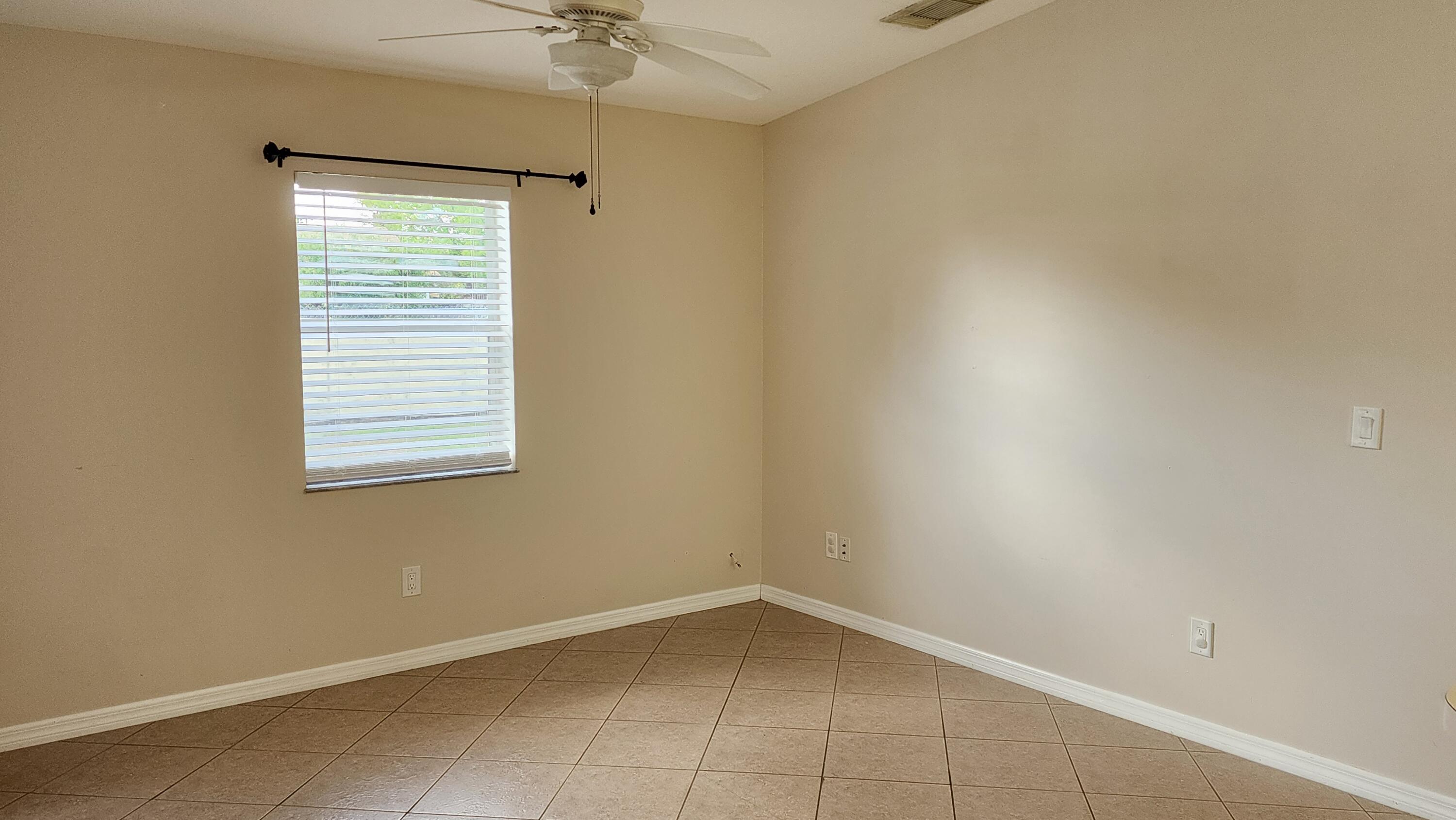 PORT ST LUCIE SECTION 33 - Residential Lease