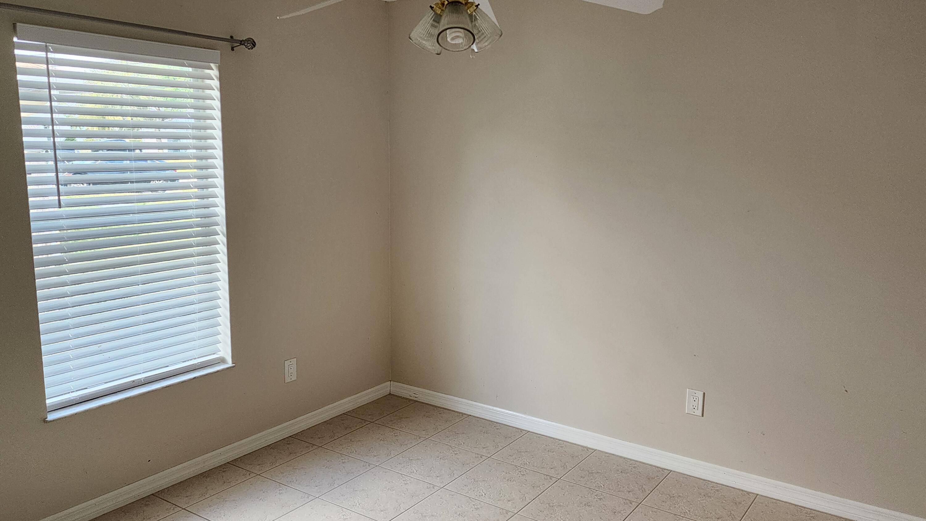 PORT ST LUCIE SECTION 33 - Residential Lease