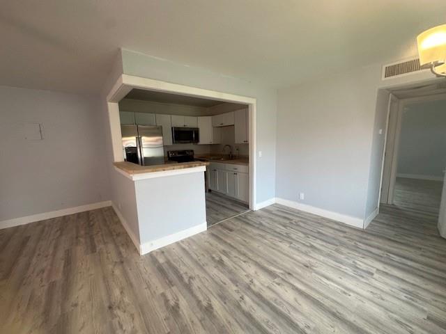 KINGS POINT - Residential