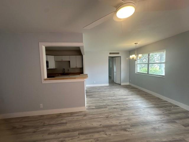 KINGS POINT - Residential