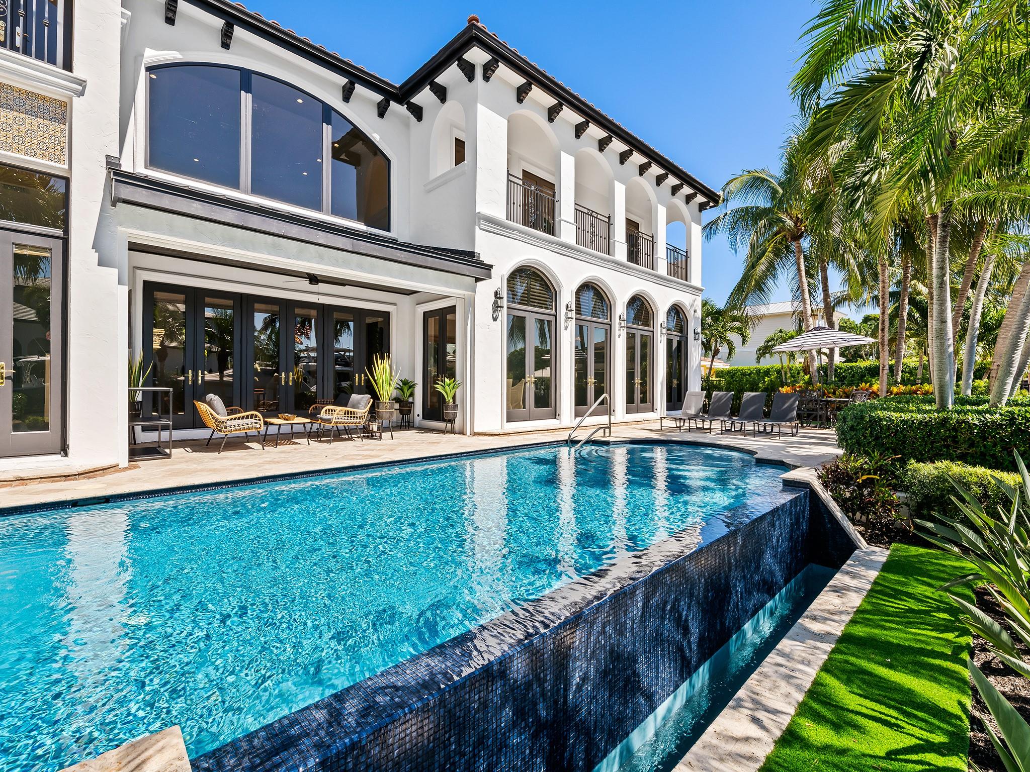 Lighthouse Point First Se - Residential