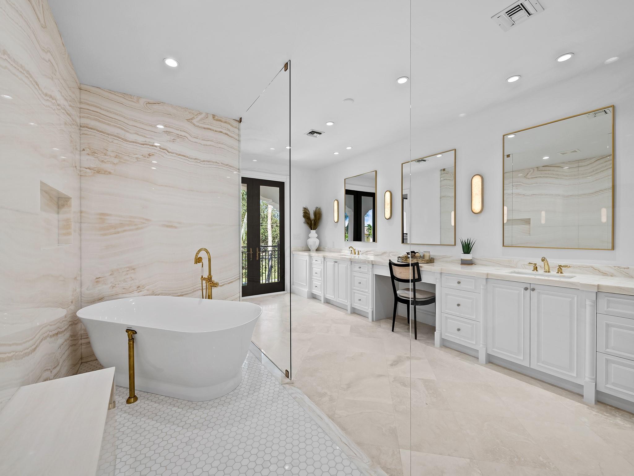 Lighthouse Point First Se - Residential