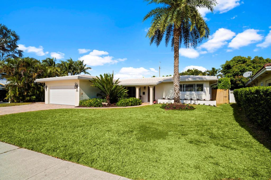Photo of 2125 NE 60th Street, Fort Lauderdale, FL 33308 (MLS # R10963271)