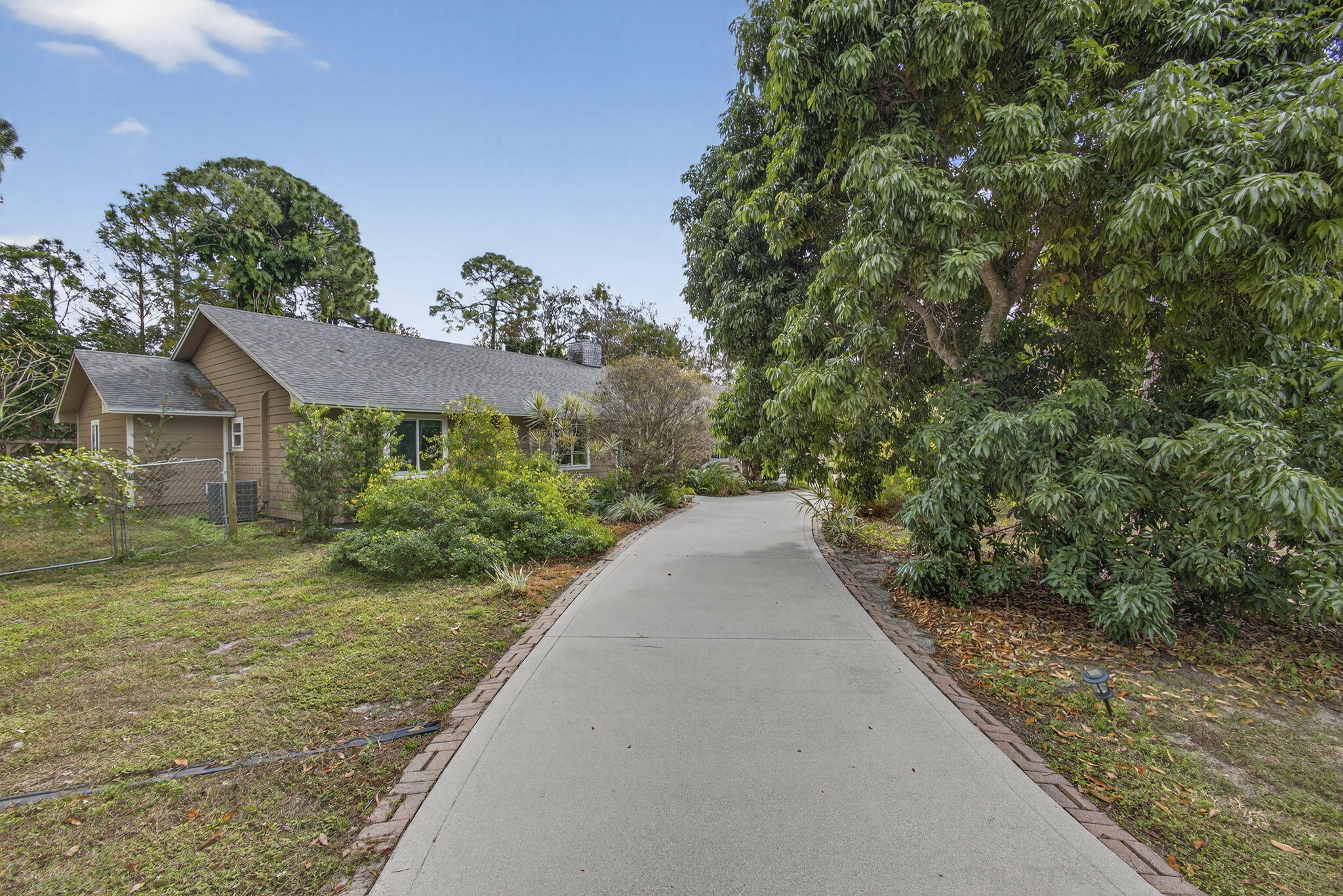 PALM BEACH RANCHETTES - Residential