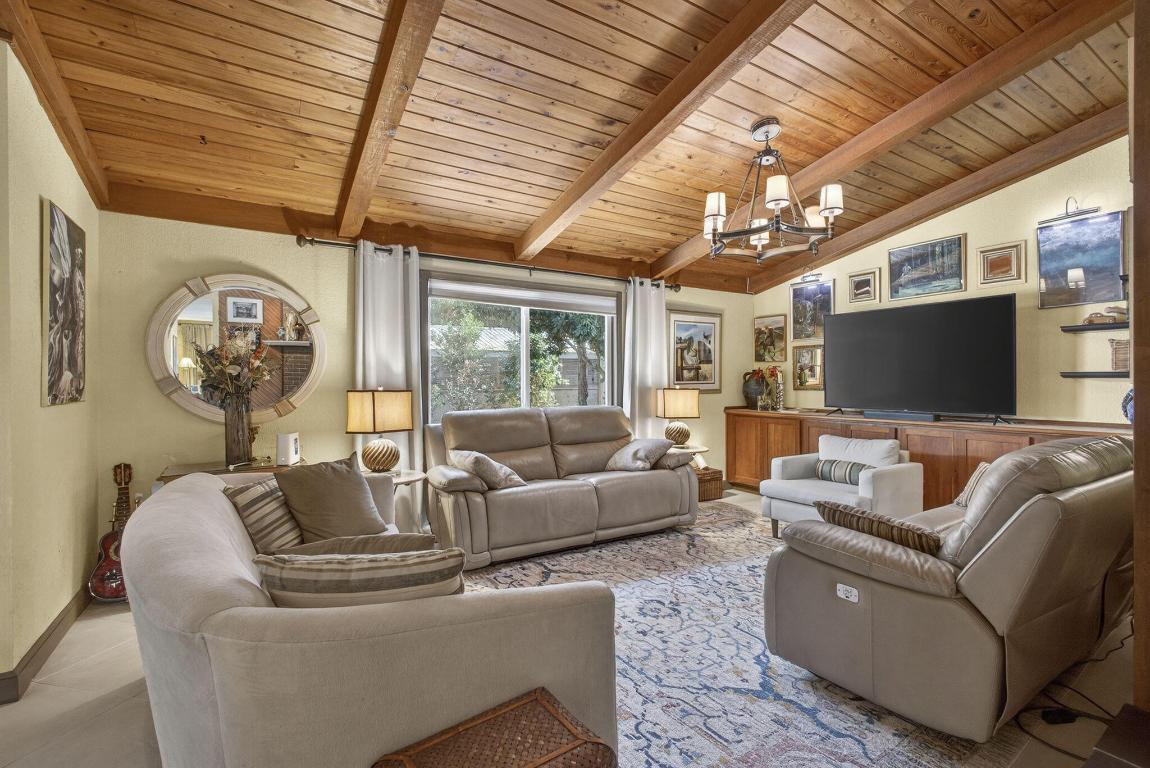 PALM BEACH RANCHETTES - Residential