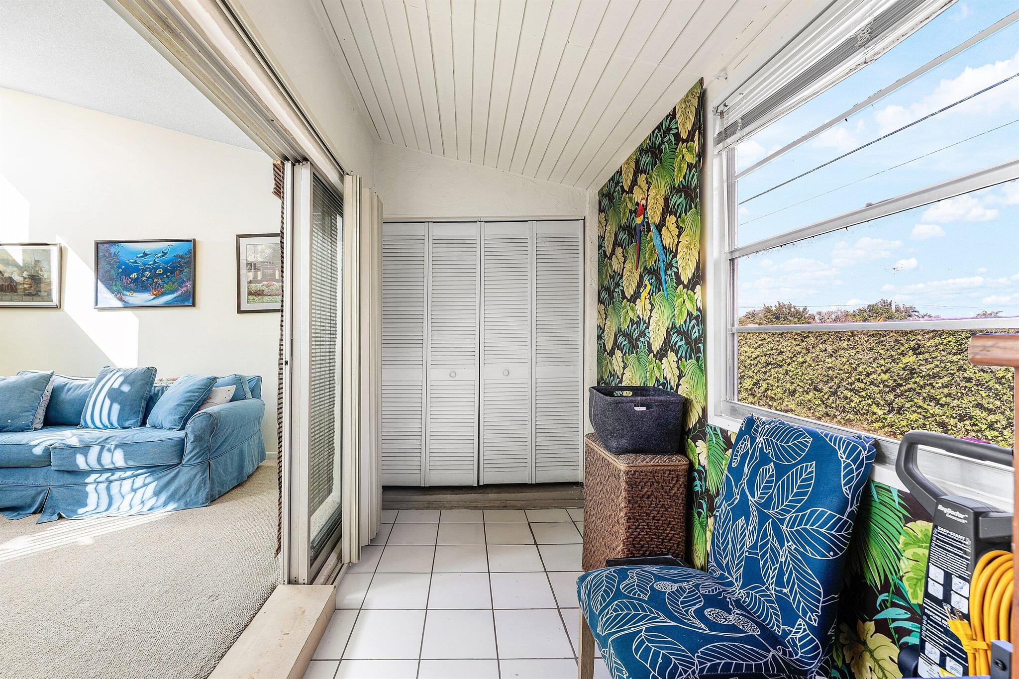 BOUNDBROOK CONDO S - Residential