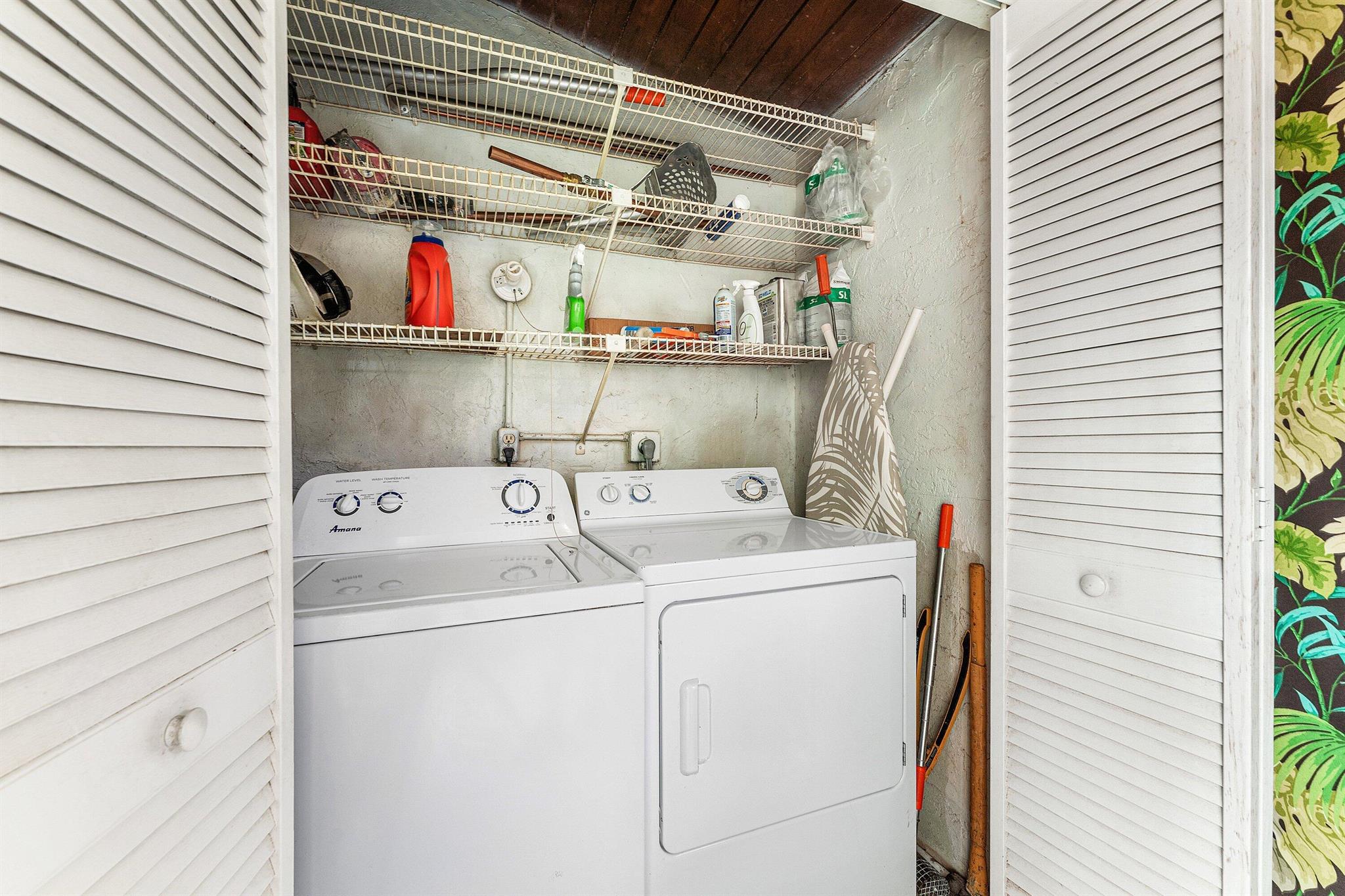 BOUNDBROOK CONDO S - Residential