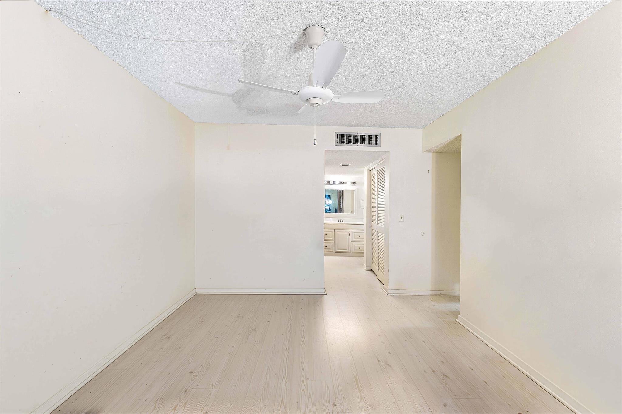 BOUNDBROOK CONDO S - Residential