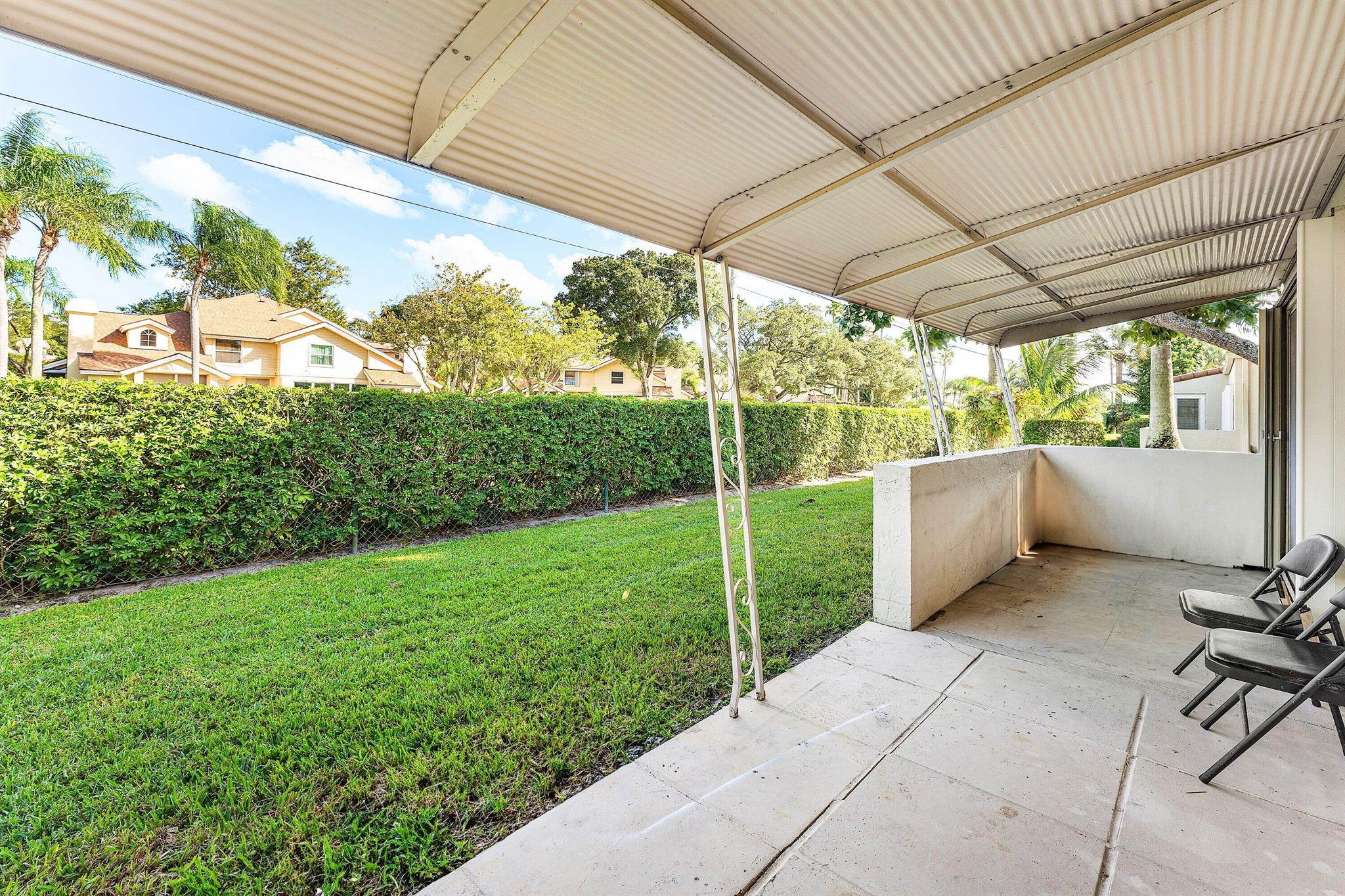 BOUNDBROOK CONDO S - Residential