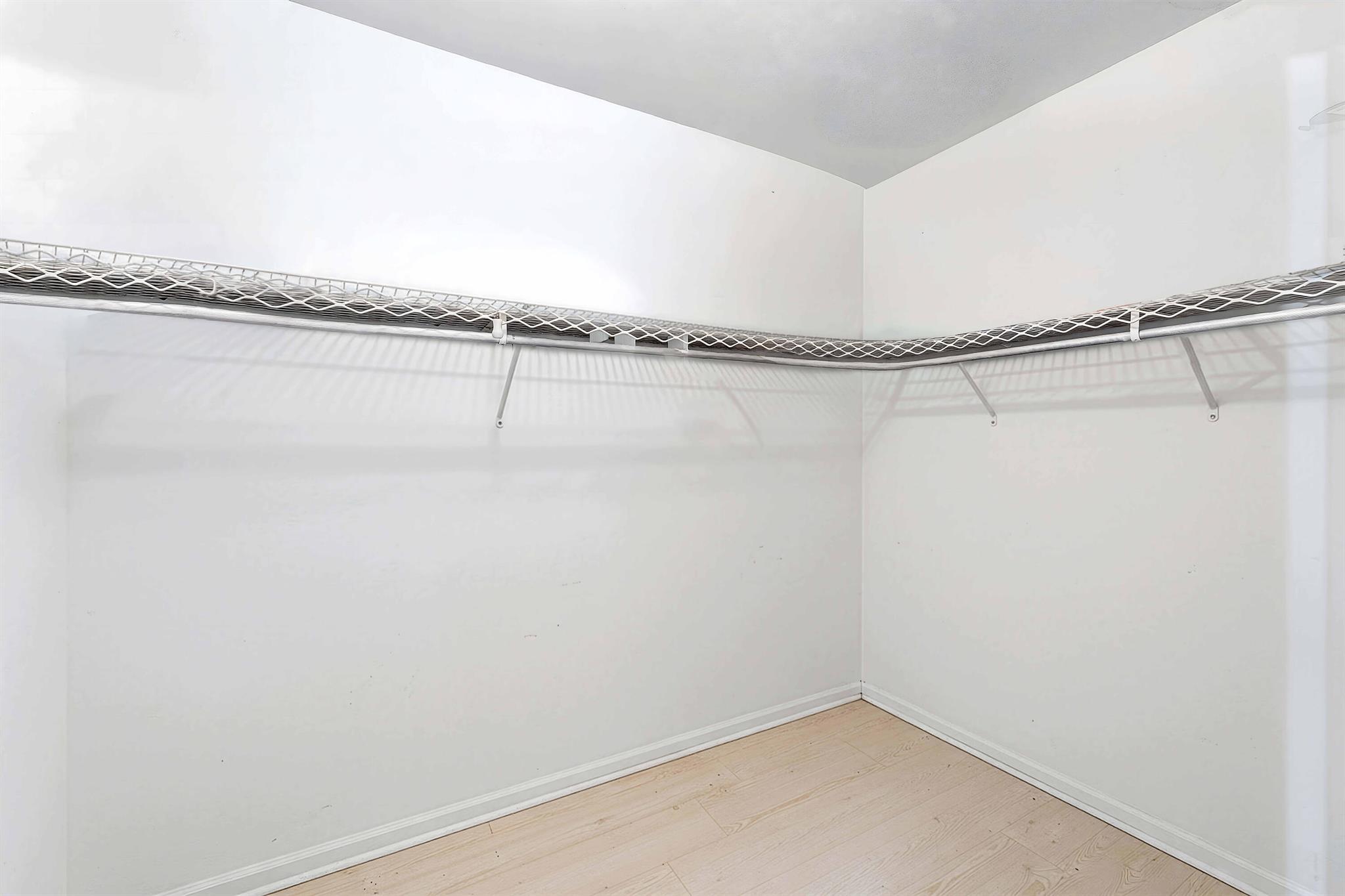 BOUNDBROOK CONDO S - Residential