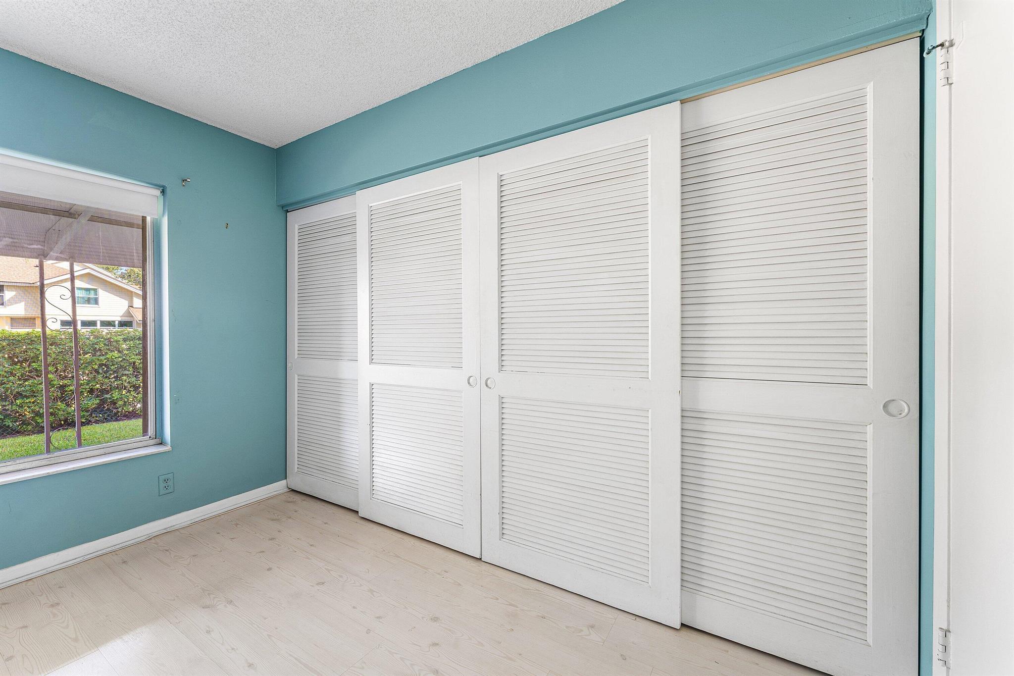 BOUNDBROOK CONDO S - Residential