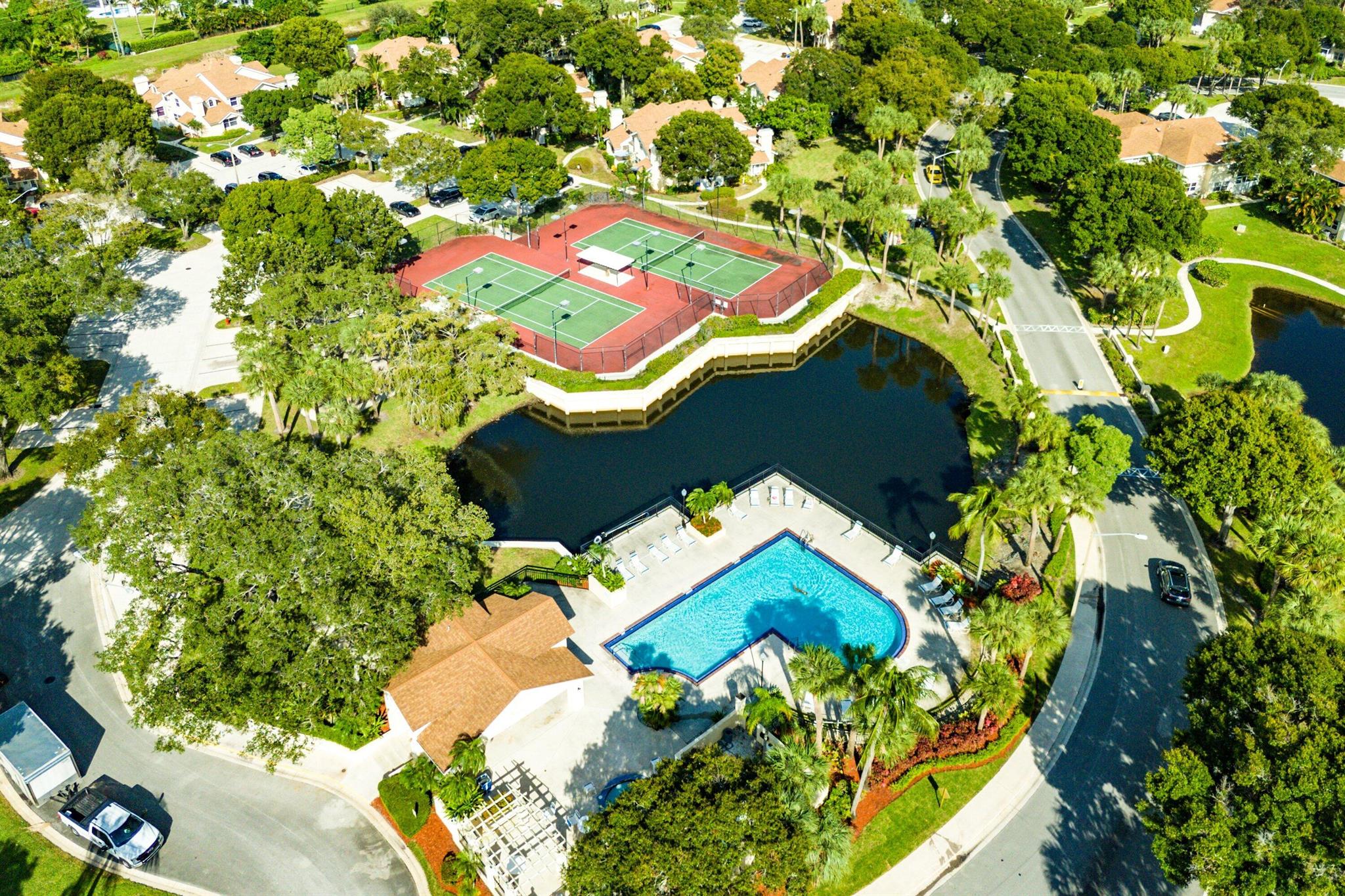 BOUNDBROOK CONDO S - Residential