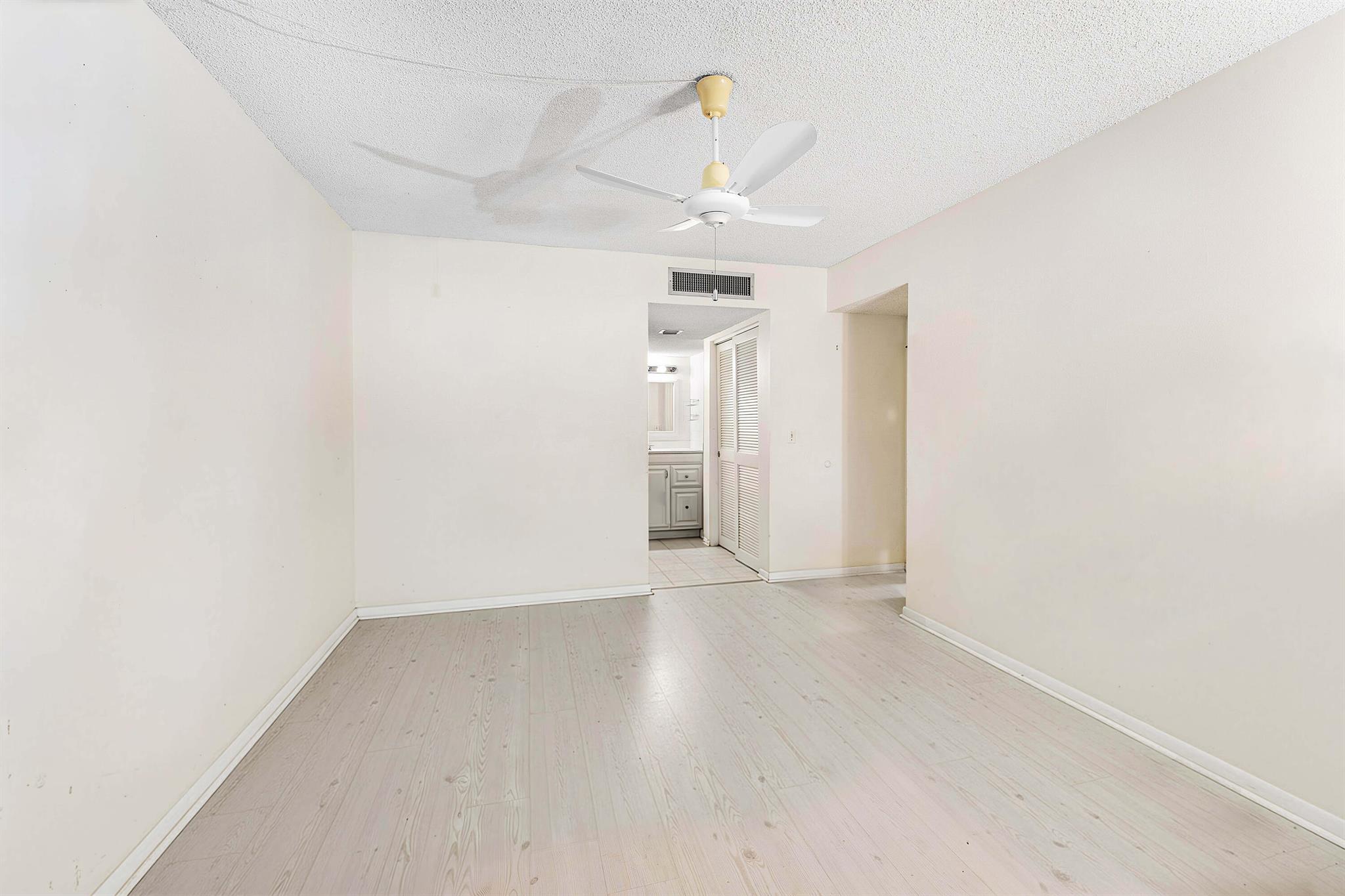 BOUNDBROOK CONDO S - Residential