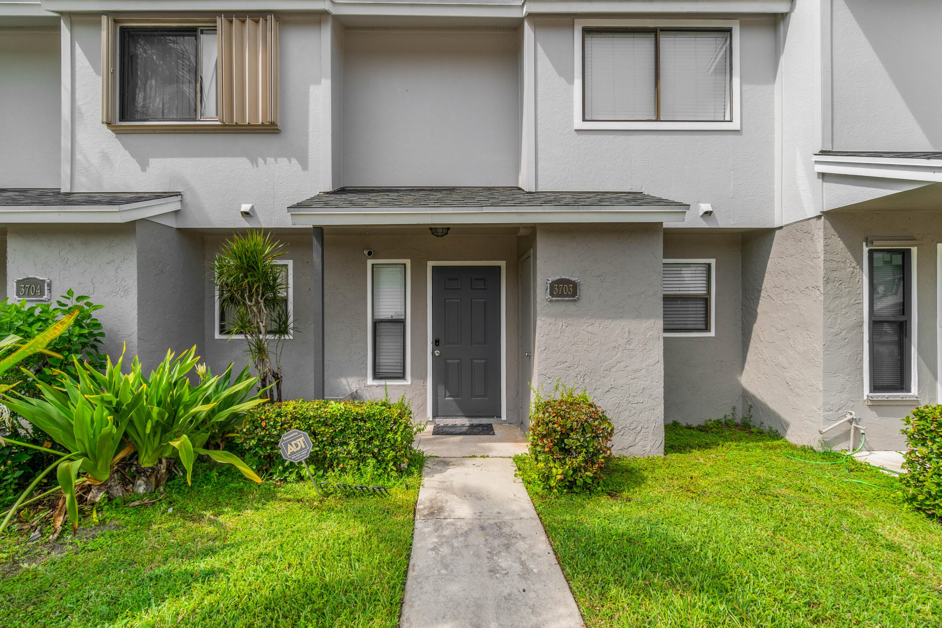 3703 Inlet Circle