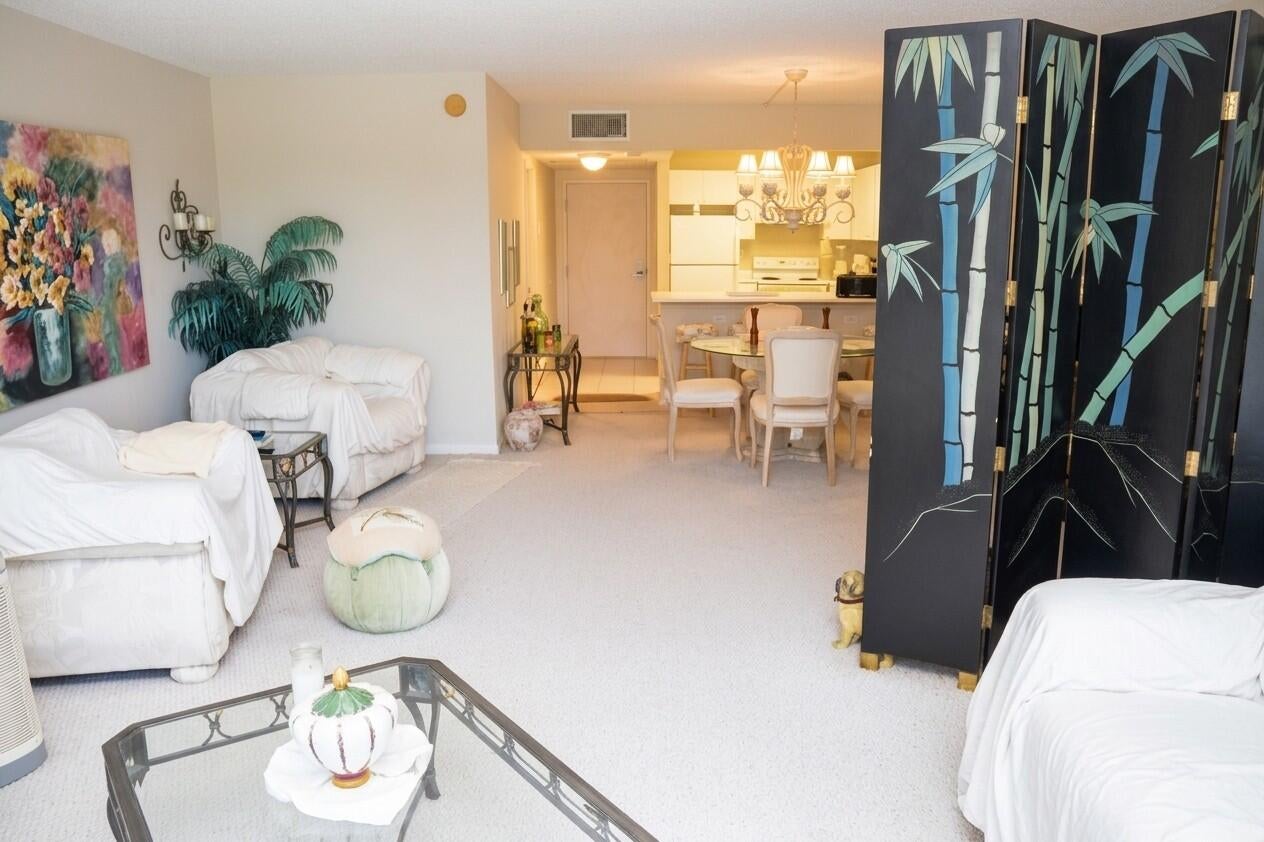 2301 Collins Avenue 336