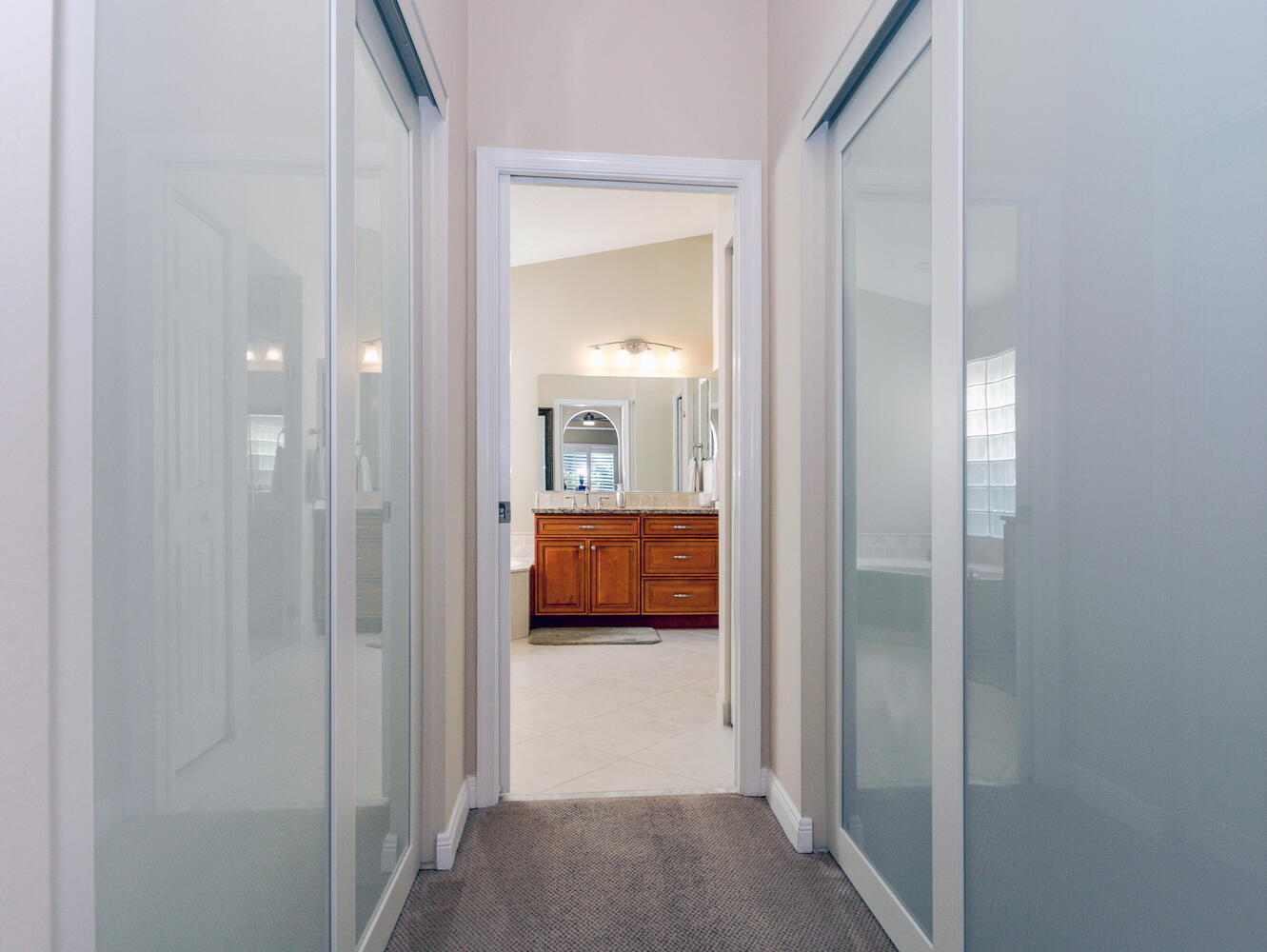 CASCADE LAKES - Residential