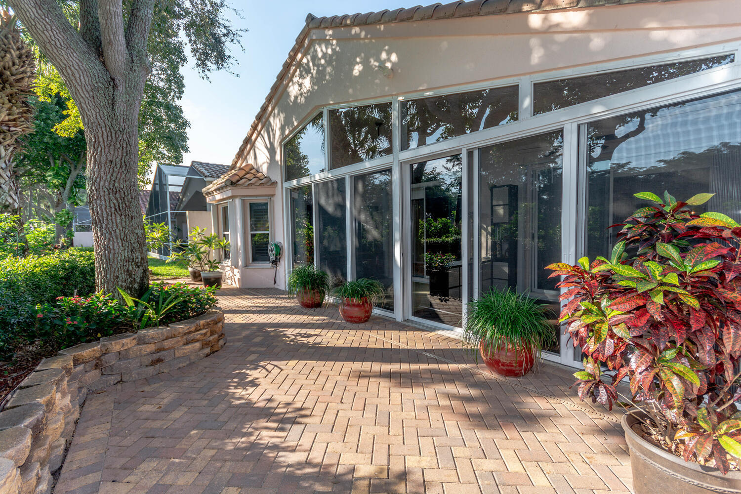 CASCADE LAKES - Residential