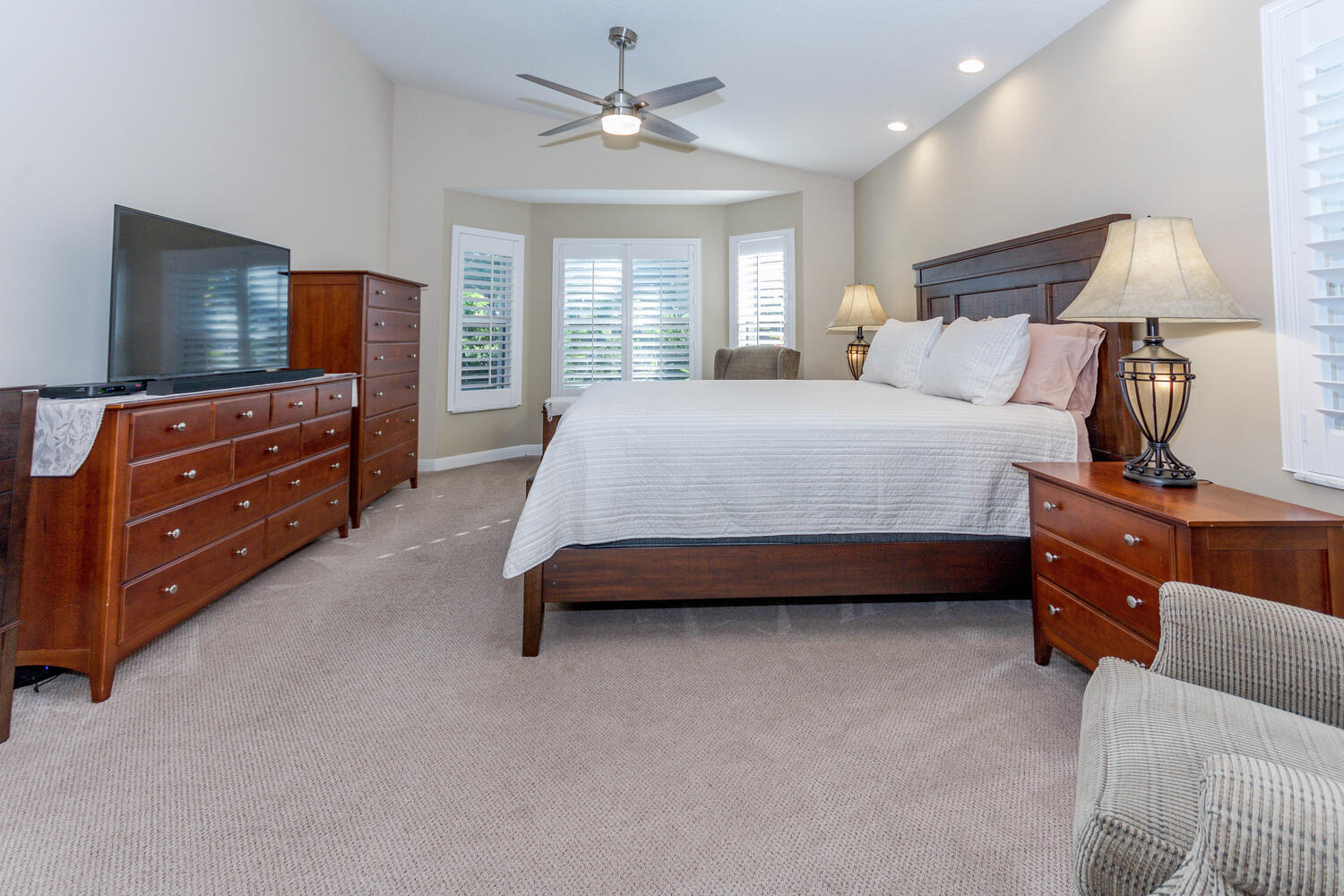 CASCADE LAKES - Residential