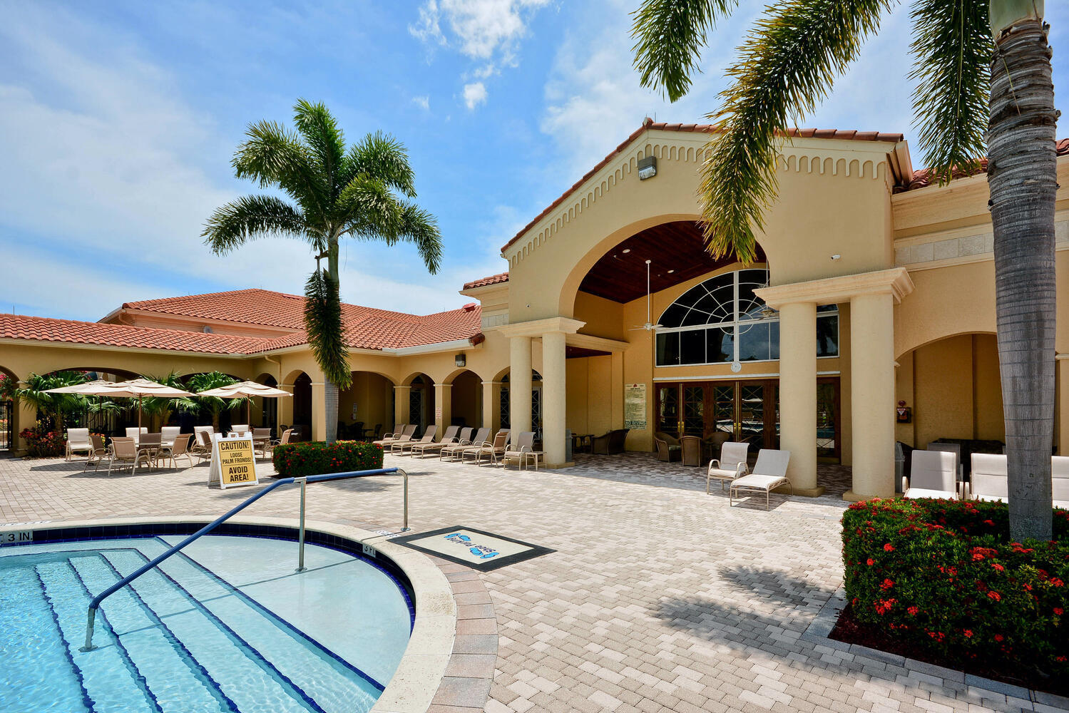 CASCADE LAKES - Residential