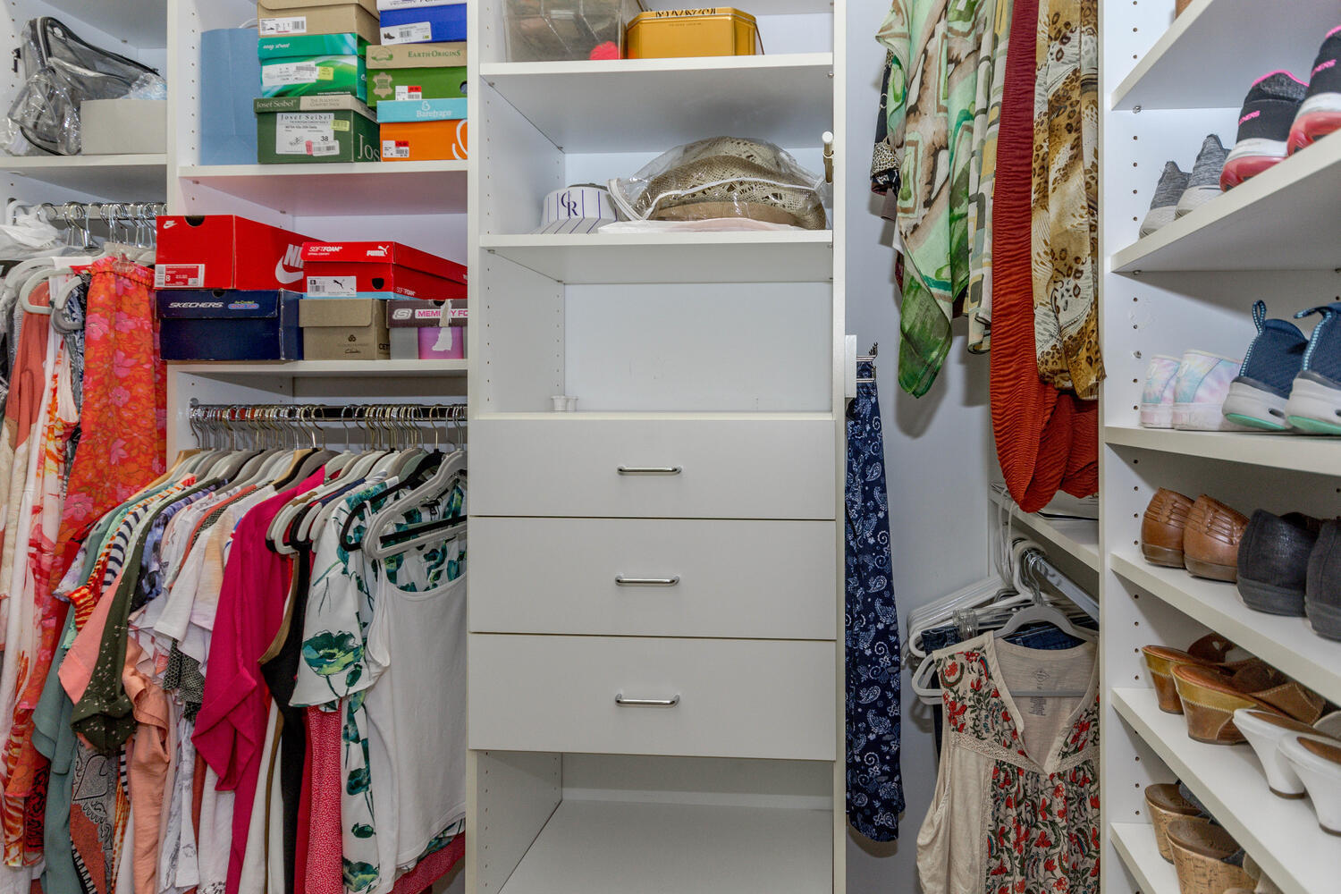 CASCADE LAKES - Residential