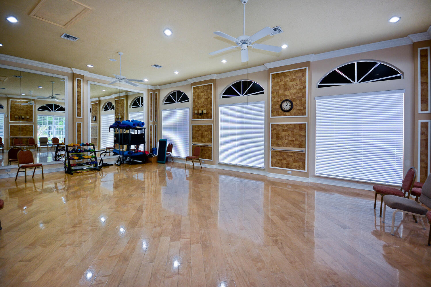 CASCADE LAKES - Residential