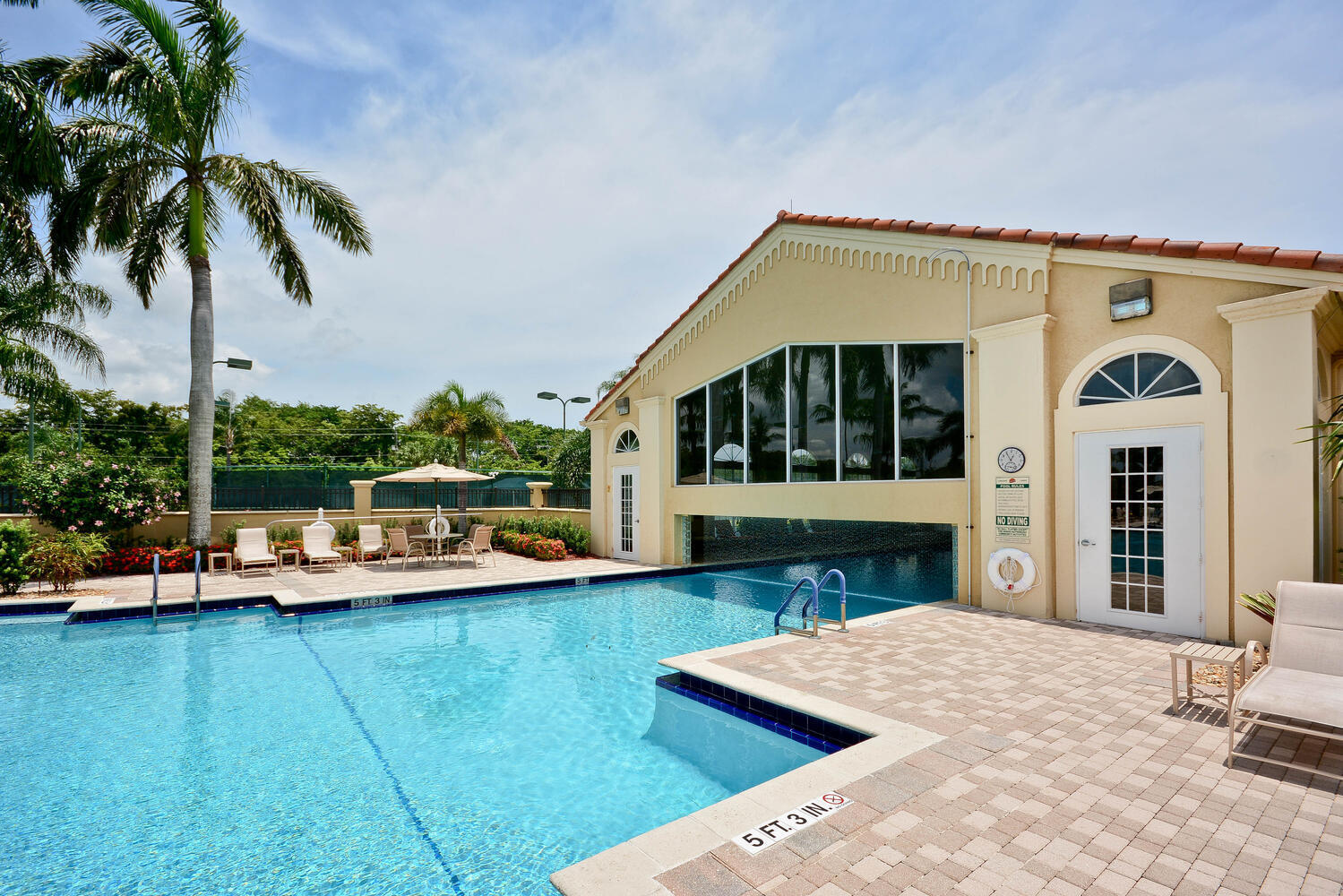 CASCADE LAKES - Residential