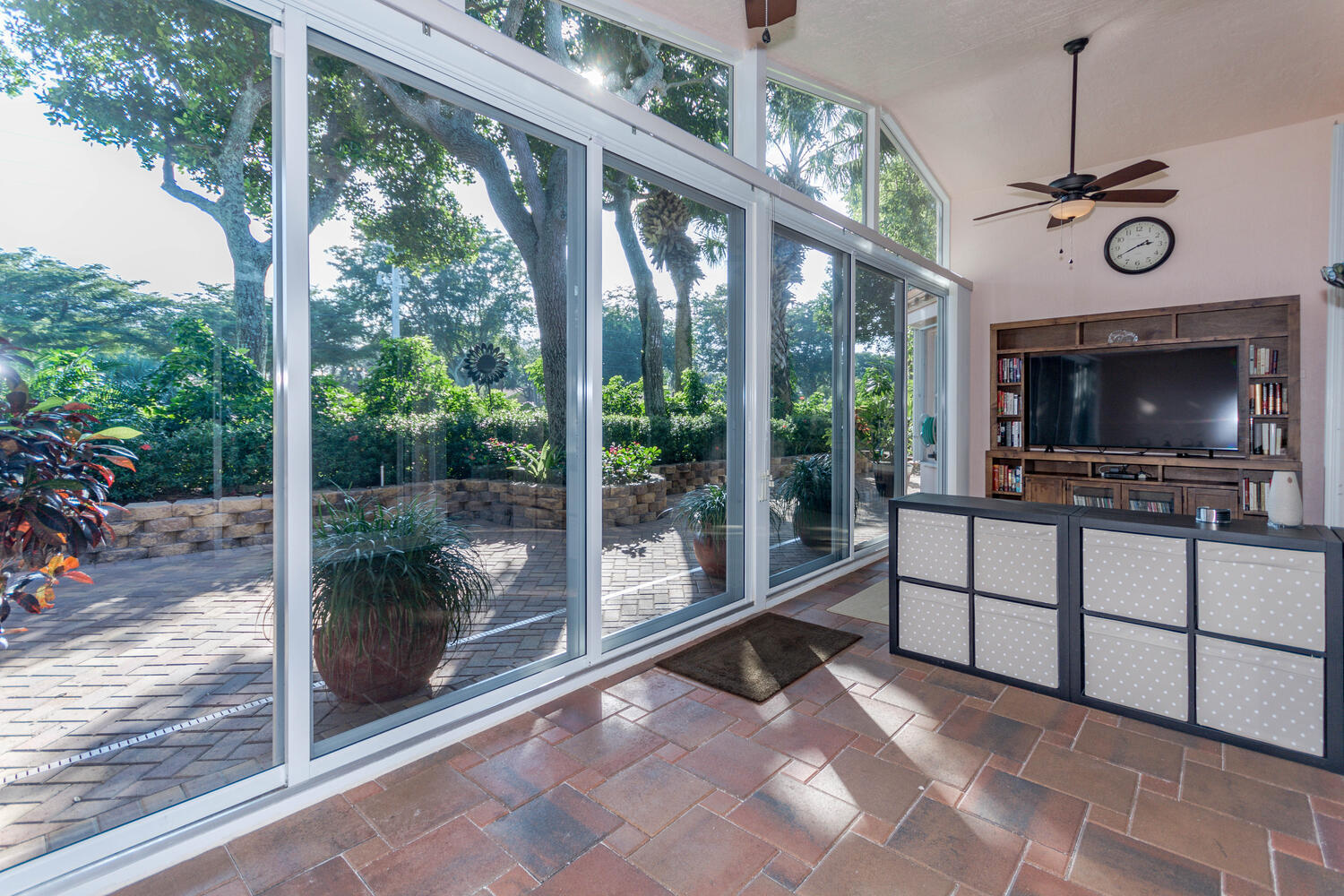 CASCADE LAKES - Residential