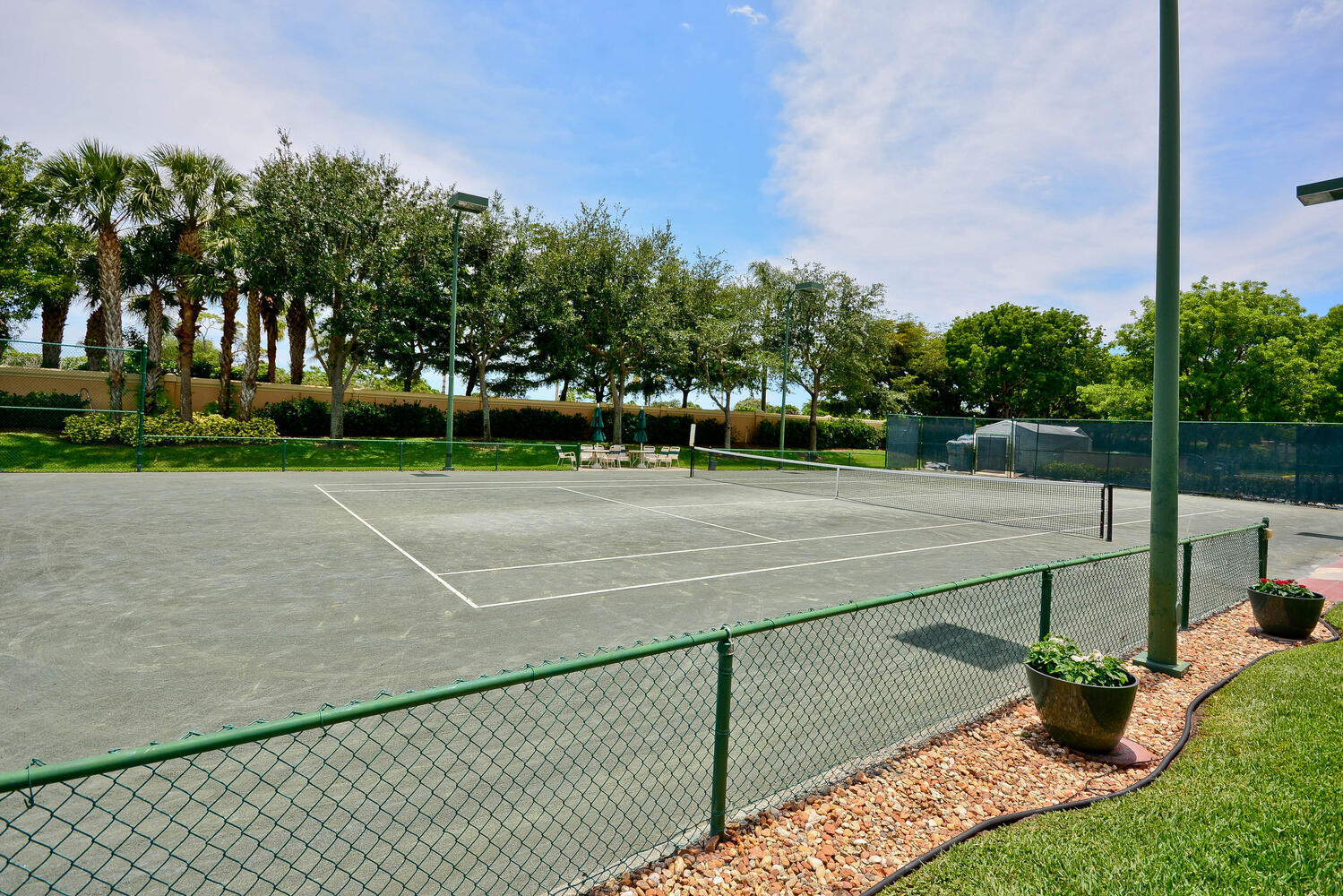 CASCADE LAKES - Residential