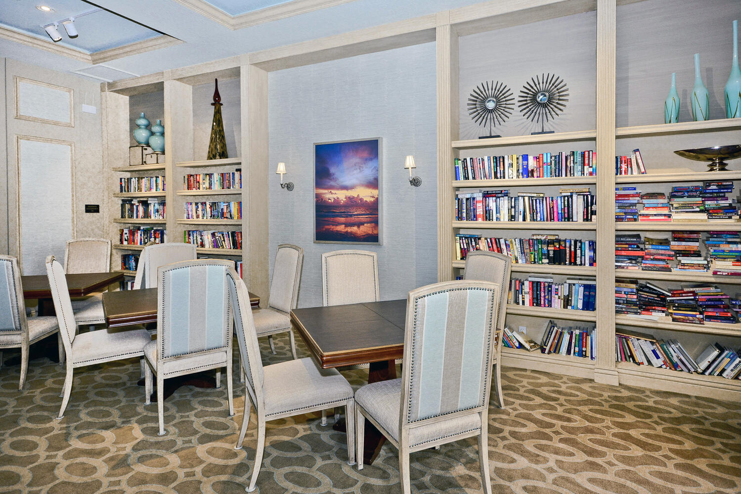 CASCADE LAKES - Residential