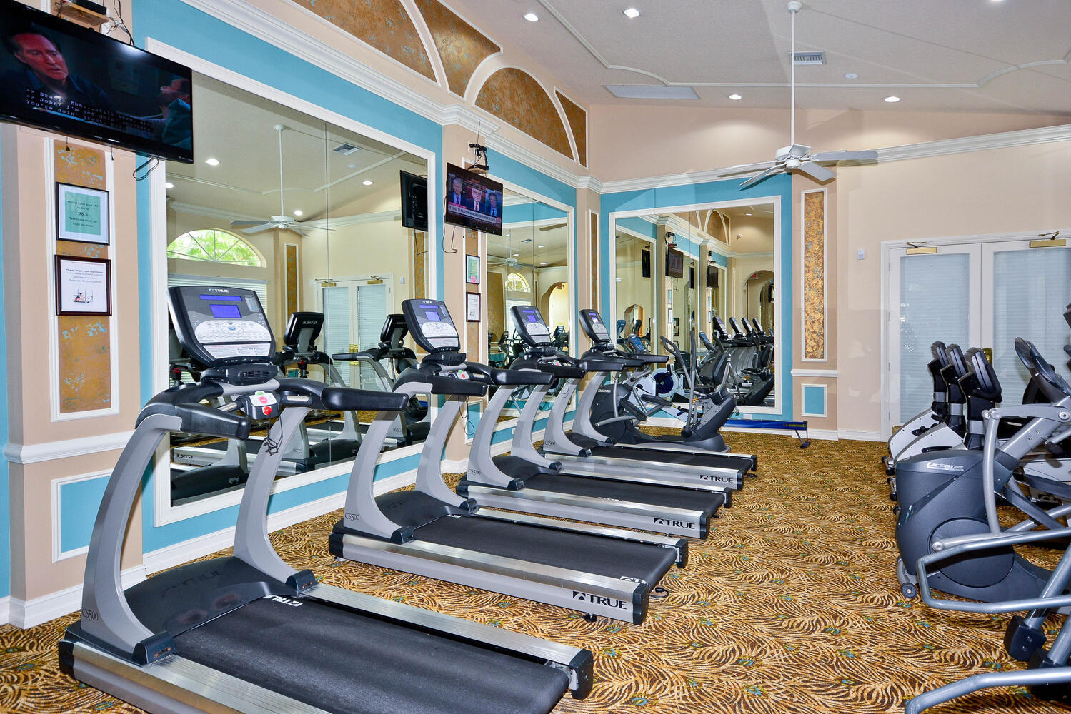 CASCADE LAKES - Residential