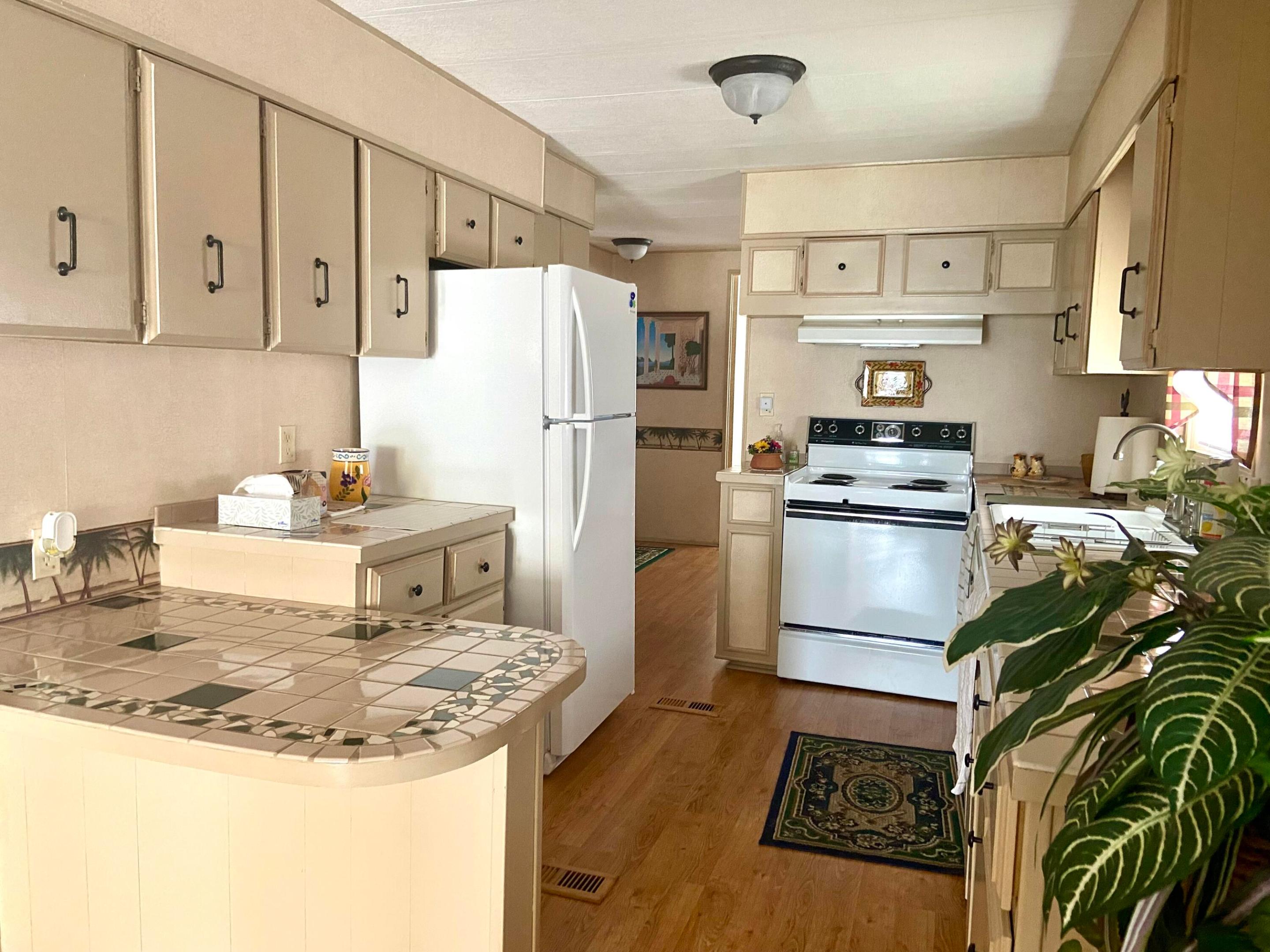 Spanish Lakes Riverfront - Residential