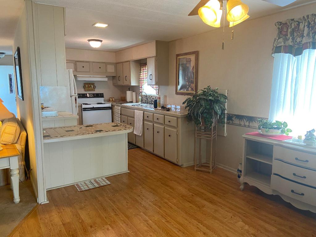 Spanish Lakes Riverfront - Residential