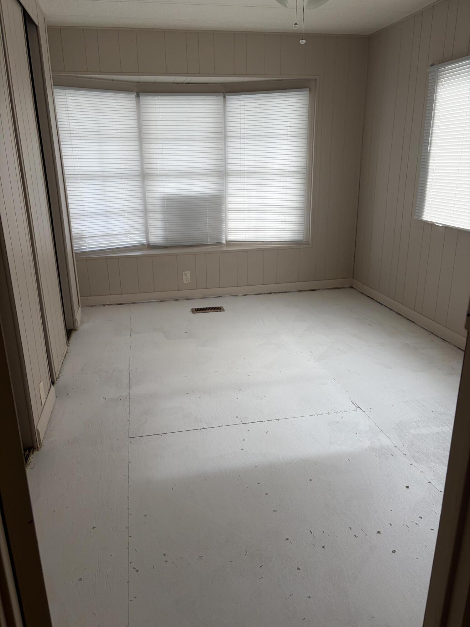 Spanish Lakes Riverfront - Residential