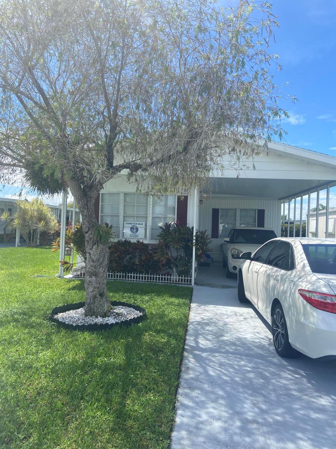 Spanish Lakes Riverfront - Residential
