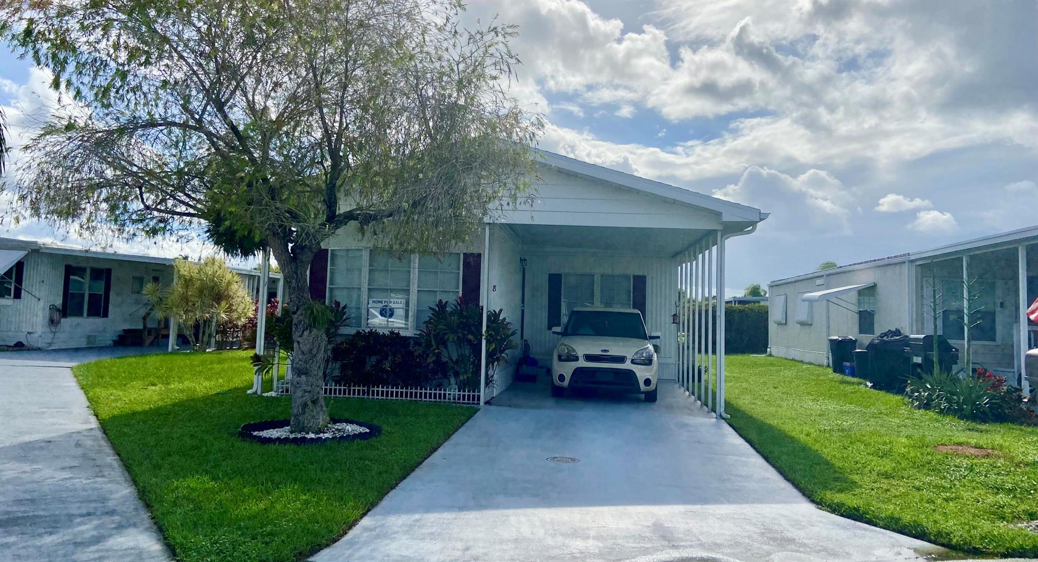 Spanish Lakes Riverfront - Residential