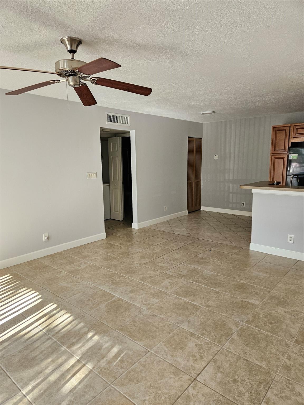 COCO PARC CONDO - Residential Lease