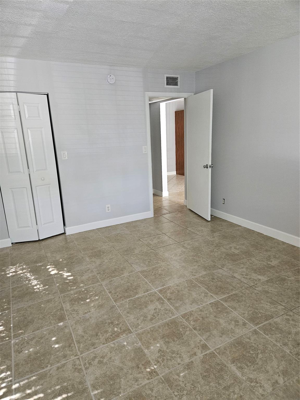 COCO PARC CONDO - Residential Lease