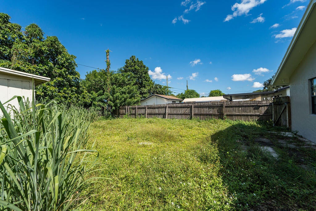 Properties 5793 Kumquat Road