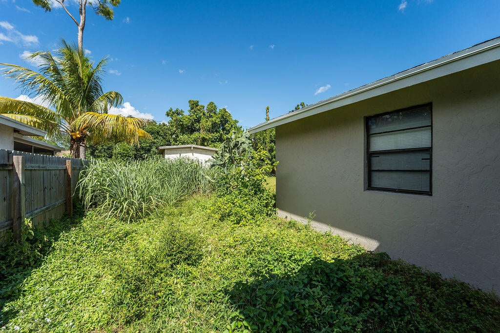 Properties 5793 Kumquat Road