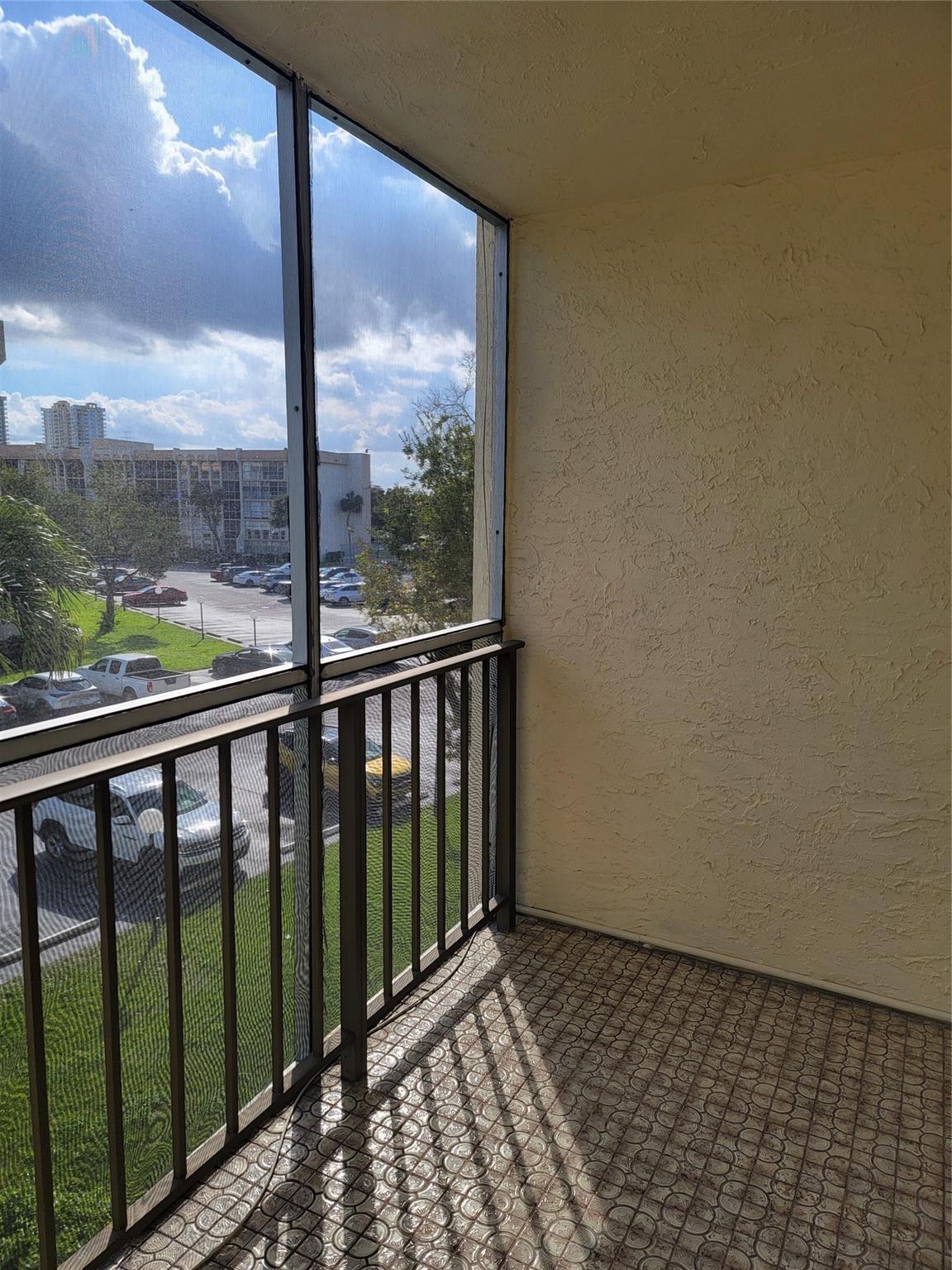 DESOTO PARK CONDO - Residential Lease