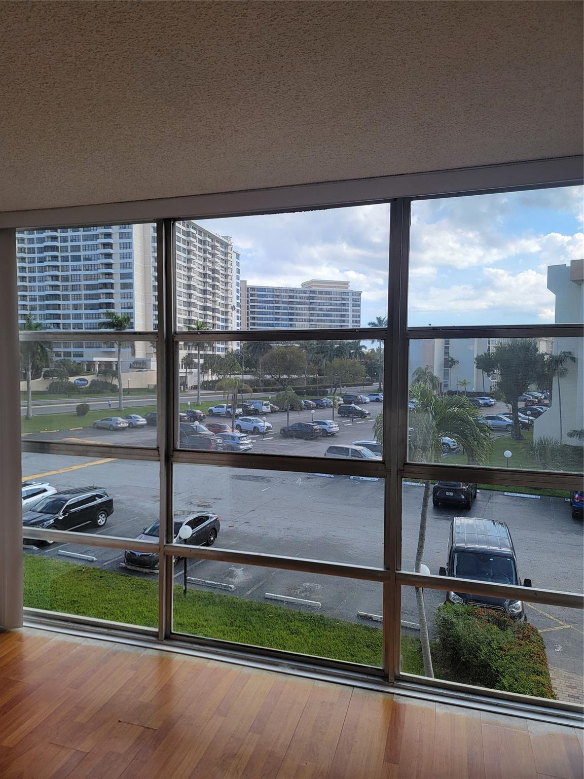 DESOTO PARK CONDO - Residential Lease