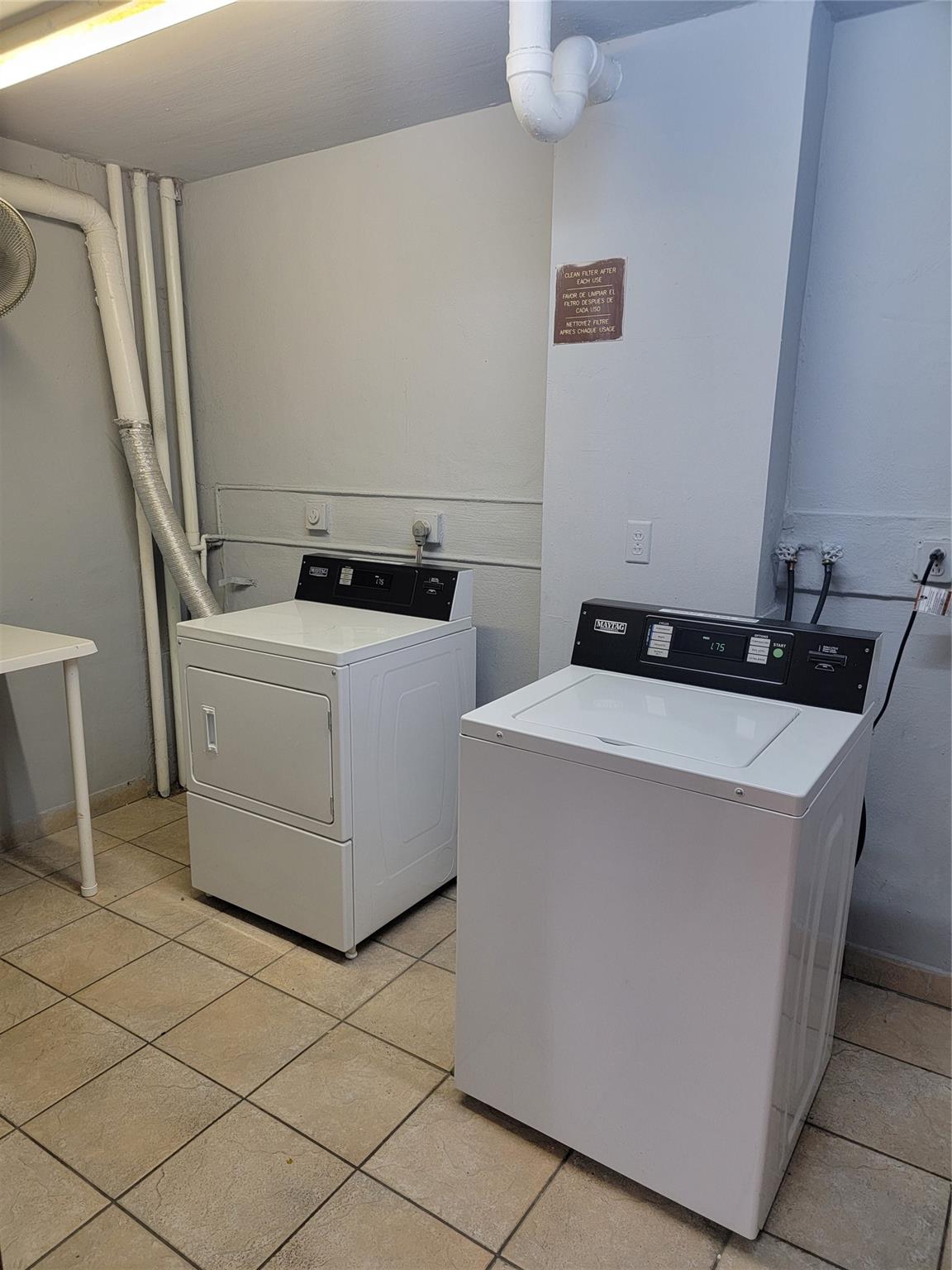 DESOTO PARK CONDO - Residential Lease