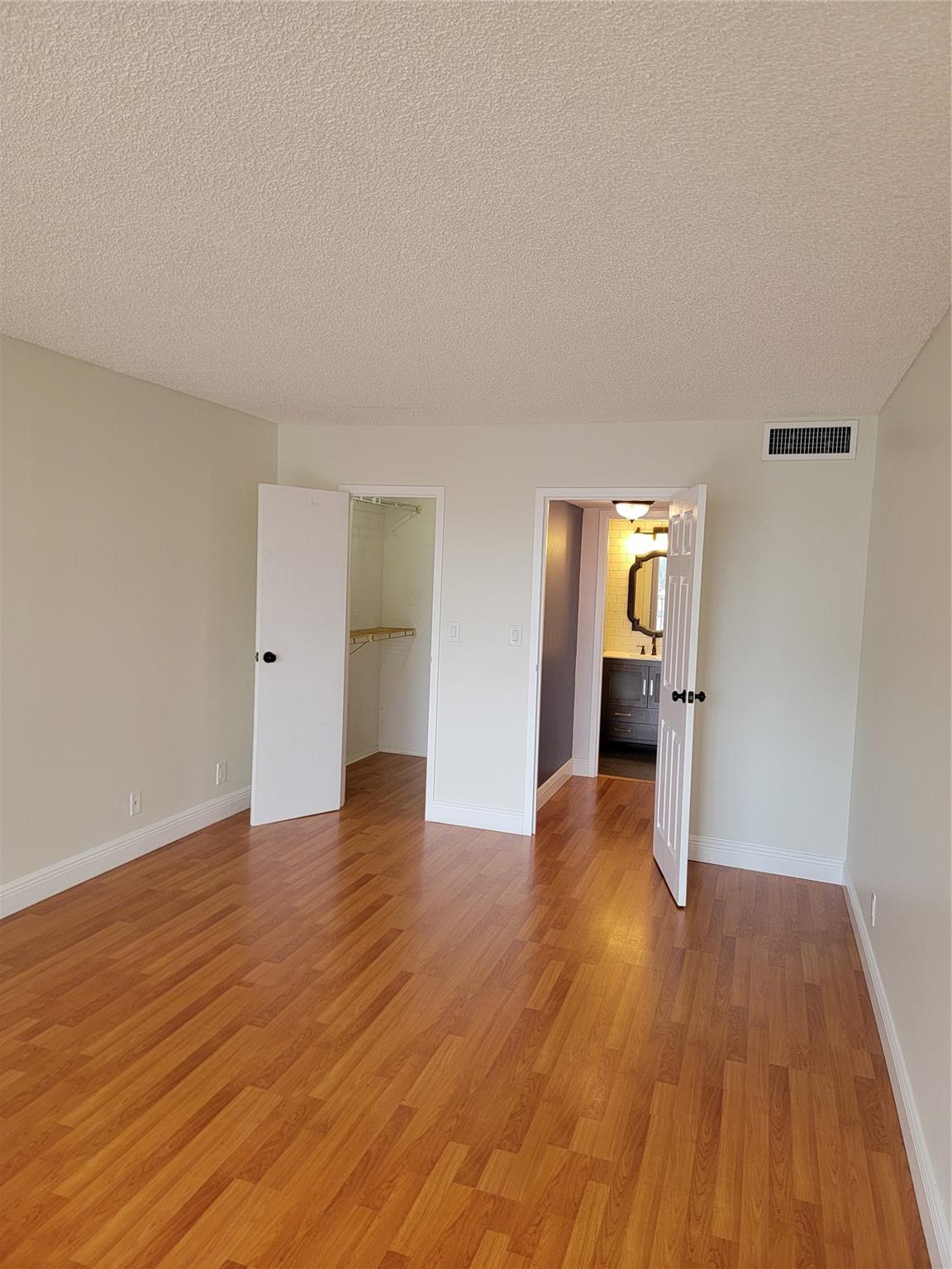 DESOTO PARK CONDO - Residential Lease
