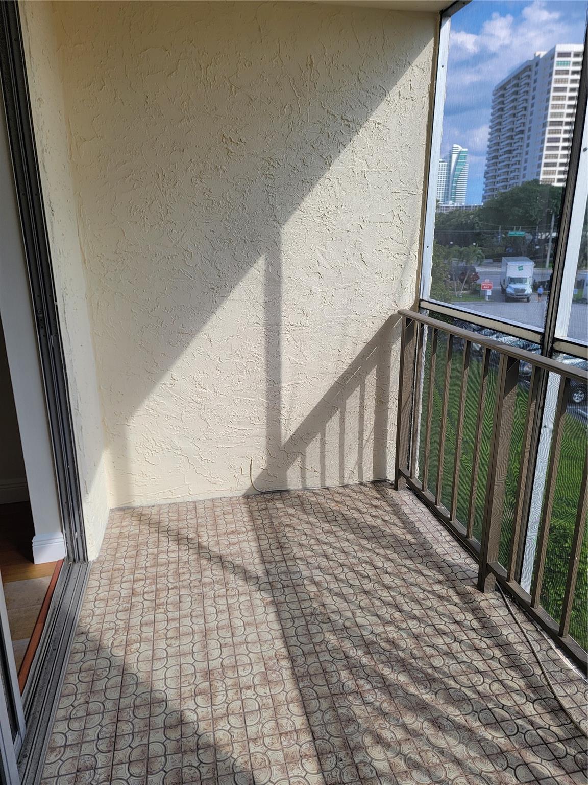 DESOTO PARK CONDO - Residential Lease