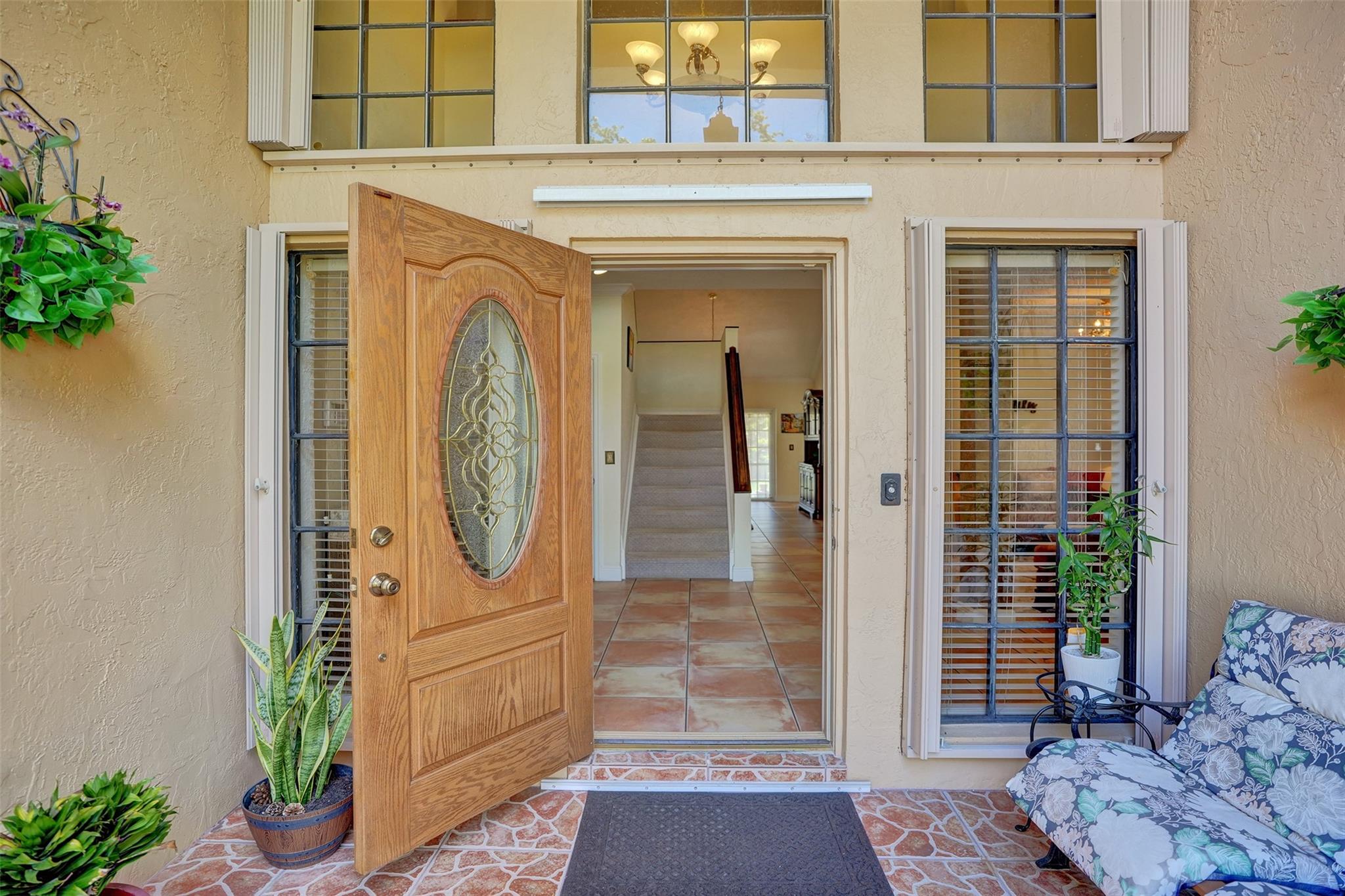 2565 KERRY DR