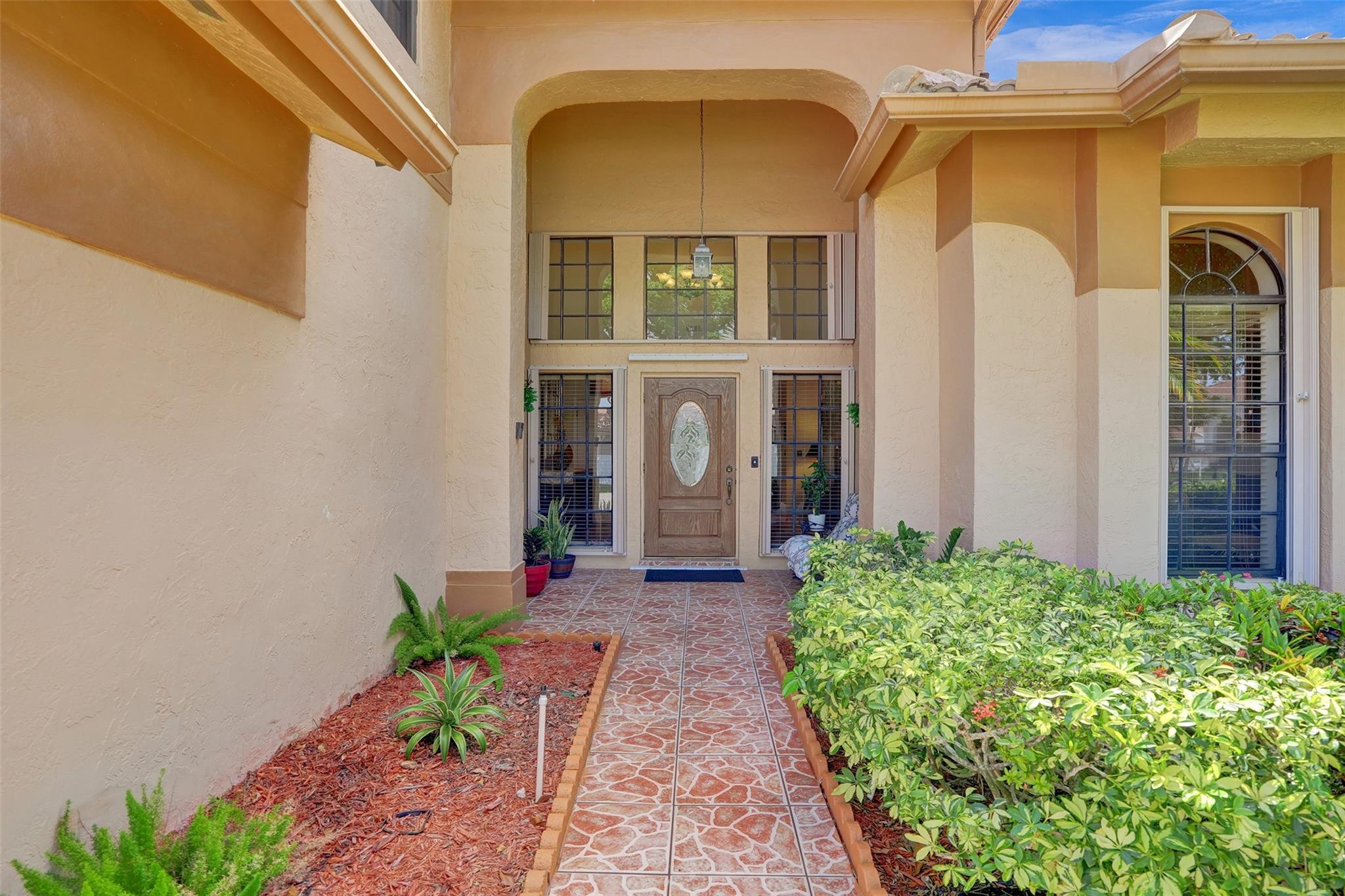 2565 KERRY DR