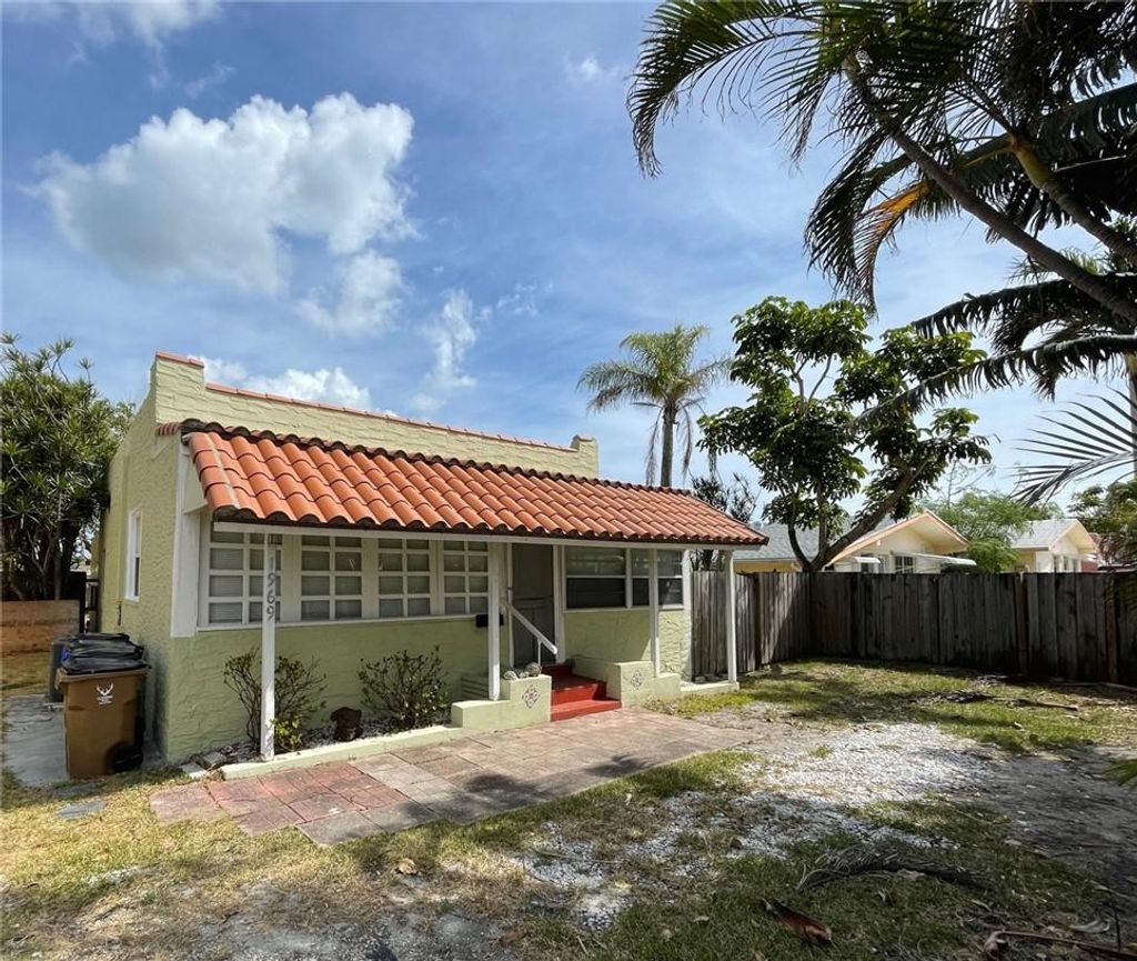 Photo of 1969 NE 4th Street, Deerfield Beach, FL 33441 (MLS # F10451346)